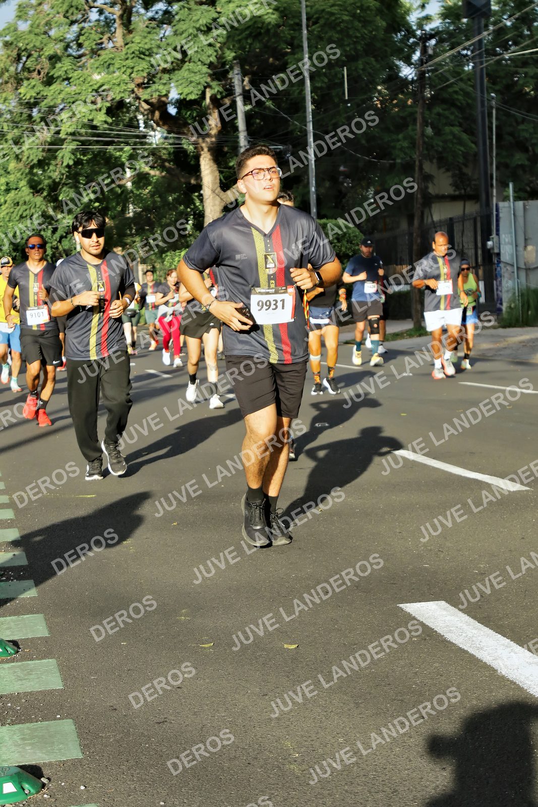 Foto de la X Carrera Leones Negros Red Cola 2026 en Rectoría General de la UdeG, Av. Juárez 976 (meta en Av. Enrique Díaz de León y Pedro Moreno), Guadalajara a las 07:55 · dorsal 9931, 9101