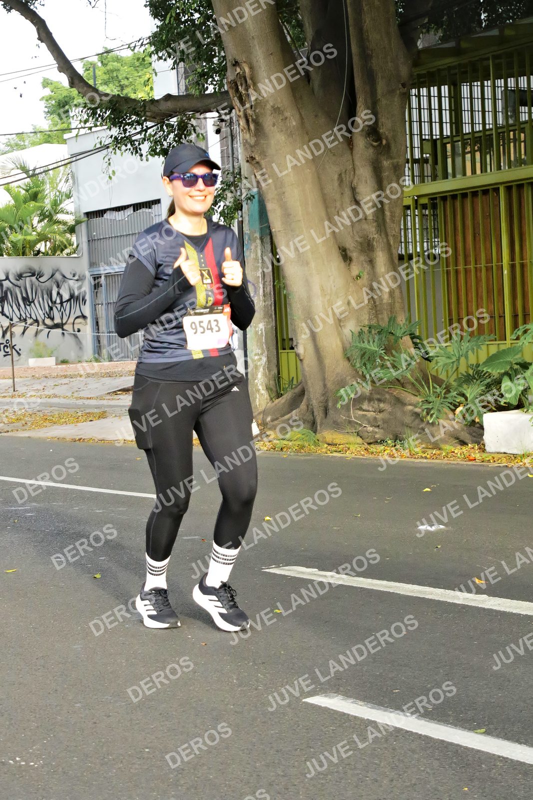 Foto de la X Carrera Leones Negros Red Cola 2026 en Rectoría General de la UdeG, Av. Juárez 976 (meta en Av. Enrique Díaz de León y Pedro Moreno), Guadalajara a las 08:09 · dorsal 9543