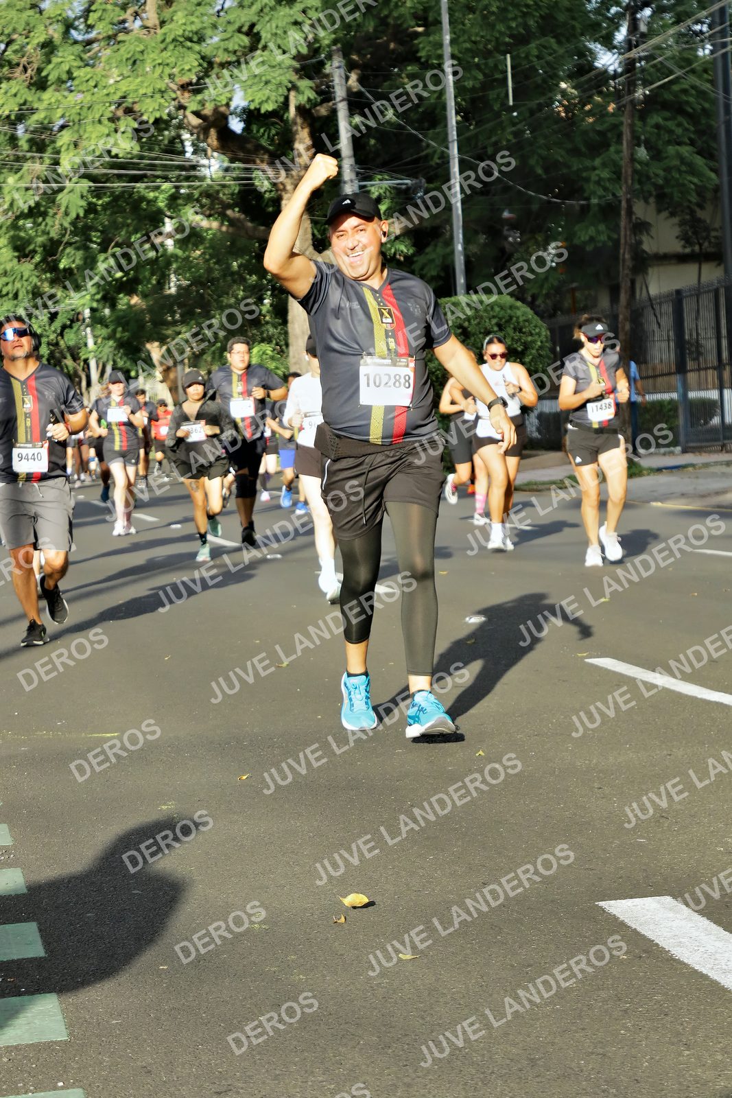 Foto de la X Carrera Leones Negros Red Cola 2026 en Rectoría General de la UdeG, Av. Juárez 976 (meta en Av. Enrique Díaz de León y Pedro Moreno), Guadalajara a las 07:56 · dorsal 10288, 9440