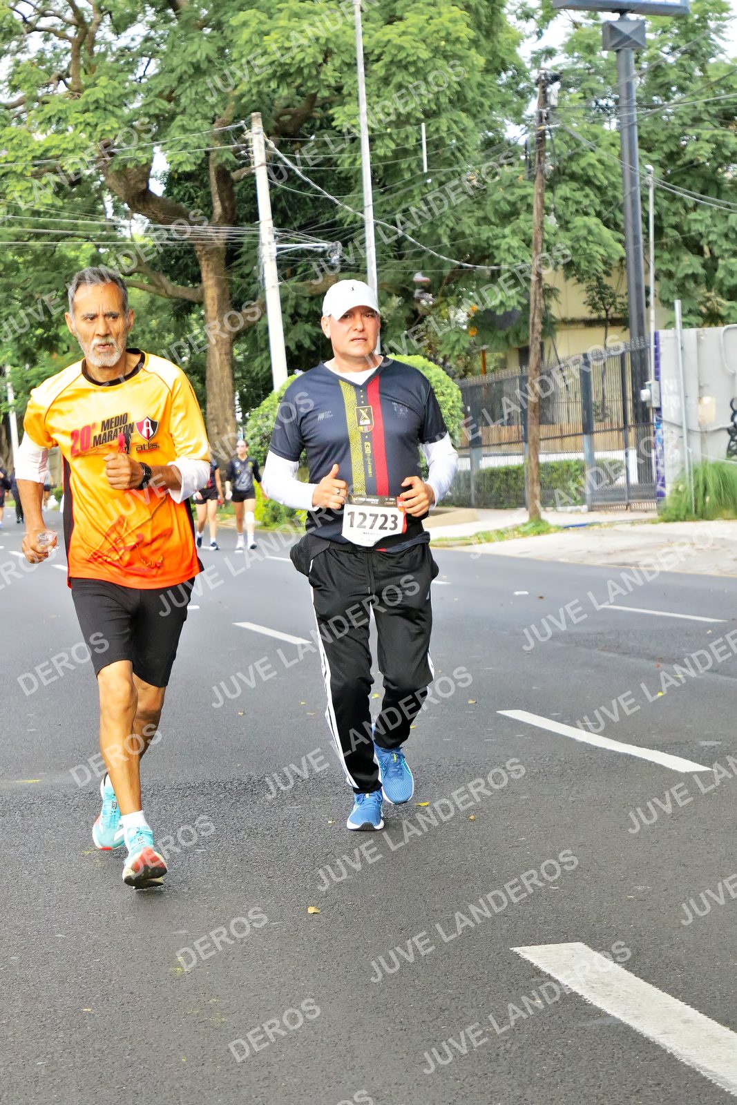Foto de la X Carrera Leones Negros Red Cola 2026 en Rectoría General de la UdeG, Av. Juárez 976 (meta en Av. Enrique Díaz de León y Pedro Moreno), Guadalajara a las 08:15 · dorsal 12723, 20