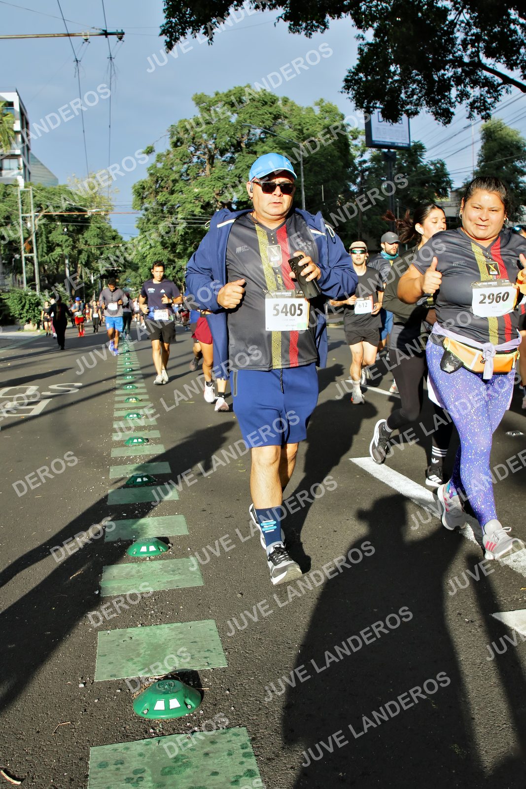 Foto de la X Carrera Leones Negros Red Cola 2026 en Rectoría General de la UdeG, Av. Juárez 976 (meta en Av. Enrique Díaz de León y Pedro Moreno), Guadalajara a las 07:51 · dorsal 5405, 2960, 612