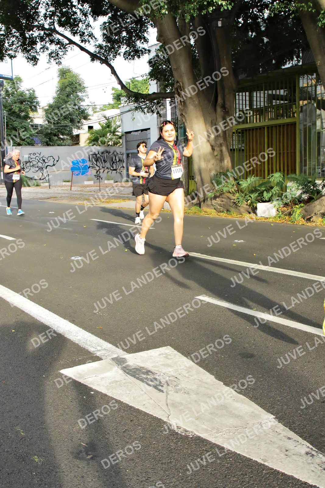 Foto de la X Carrera Leones Negros Red Cola 2026 en Rectoría General de la UdeG, Av. Juárez 976 (meta en Av. Enrique Díaz de León y Pedro Moreno), Guadalajara a las 08:03 · dorsal 11178