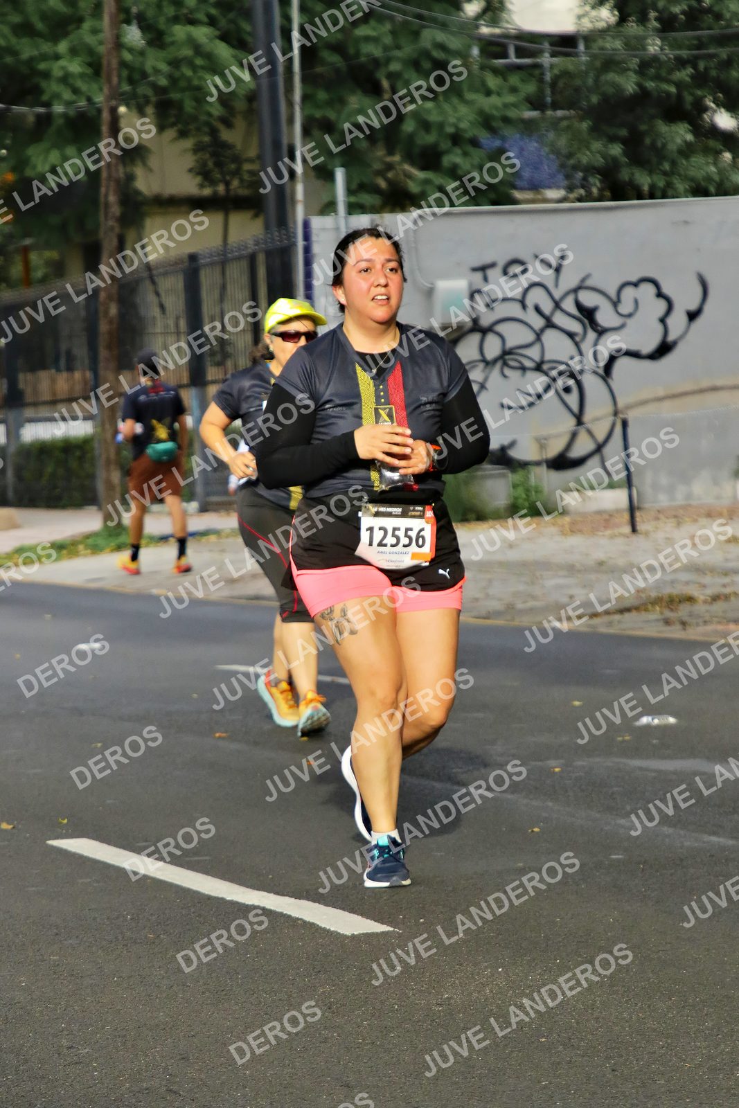 Foto de la X Carrera Leones Negros Red Cola 2026 en Rectoría General de la UdeG, Av. Juárez 976 (meta en Av. Enrique Díaz de León y Pedro Moreno), Guadalajara a las 08:12 · dorsal 12556