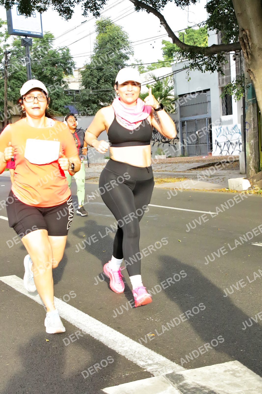 Foto de la X Carrera Leones Negros Red Cola 2026 en Rectoría General de la UdeG, Av. Juárez 976 (meta en Av. Enrique Díaz de León y Pedro Moreno), Guadalajara a las 08:03