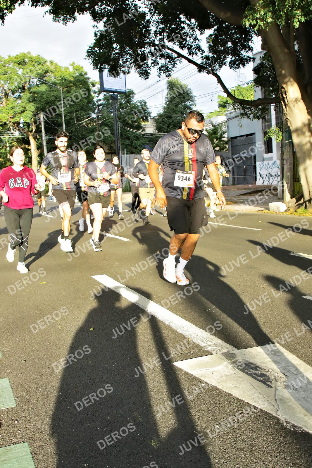 Foto de la X Carrera Leones Negros Red Cola 2026 en Rectoría General de la UdeG, Av. Juárez 976 (meta en Av. Enrique Díaz de León y Pedro Moreno), Guadalajara a las 07:45 · dorsal 9346, 9950