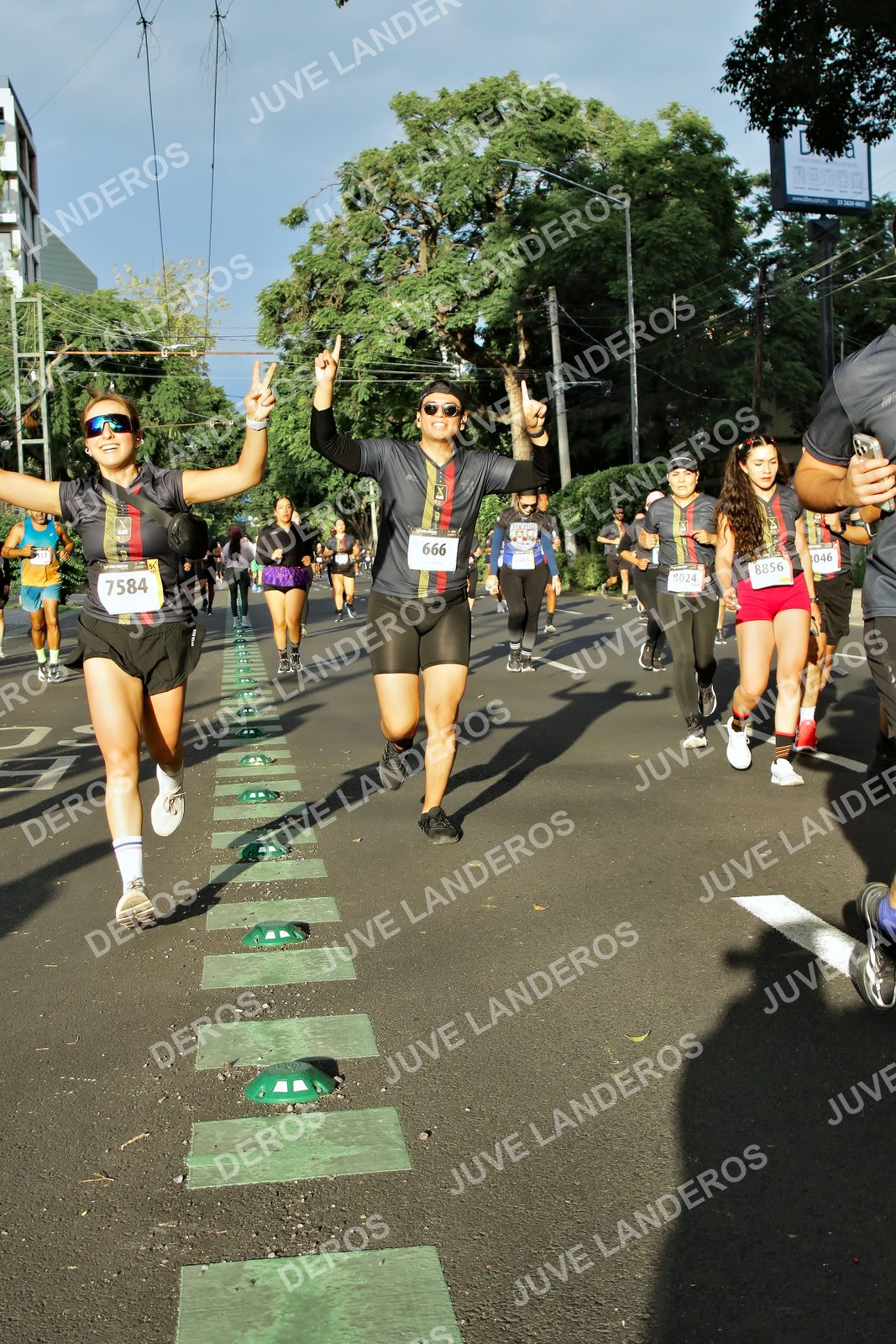 Foto de la X Carrera Leones Negros Red Cola 2026 en Rectoría General de la UdeG, Av. Juárez 976 (meta en Av. Enrique Díaz de León y Pedro Moreno), Guadalajara a las 07:42 · dorsal 999, 7584