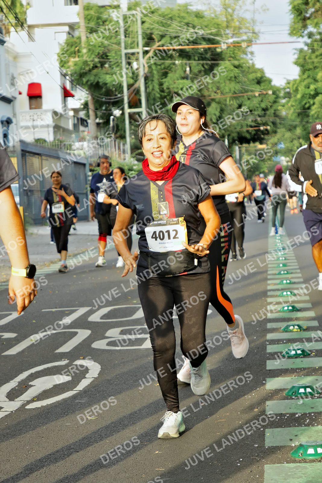 Foto de la X Carrera Leones Negros Red Cola 2026 en Rectoría General de la UdeG, Av. Juárez 976 (meta en Av. Enrique Díaz de León y Pedro Moreno), Guadalajara a las 07:34 · dorsal 4012, 70