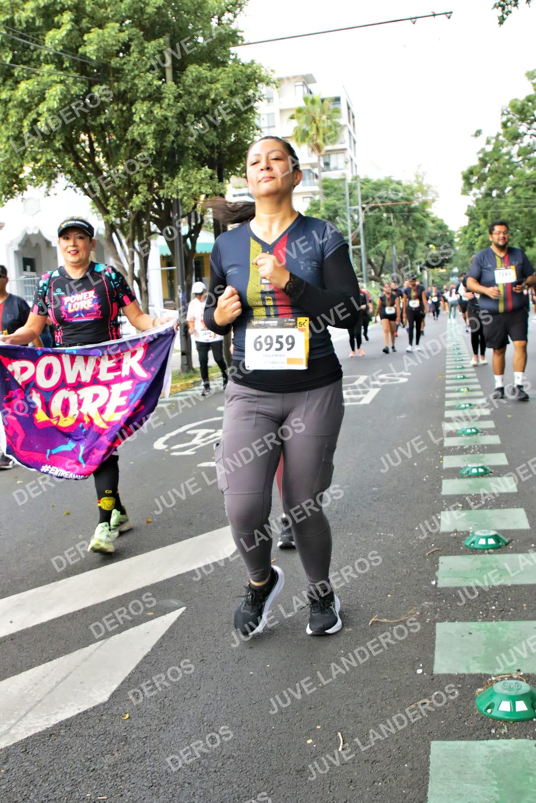 Foto de la X Carrera Leones Negros Red Cola 2026 en Rectoría General de la UdeG, Av. Juárez 976 (meta en Av. Enrique Díaz de León y Pedro Moreno), Guadalajara a las 07:16 · dorsal 6959