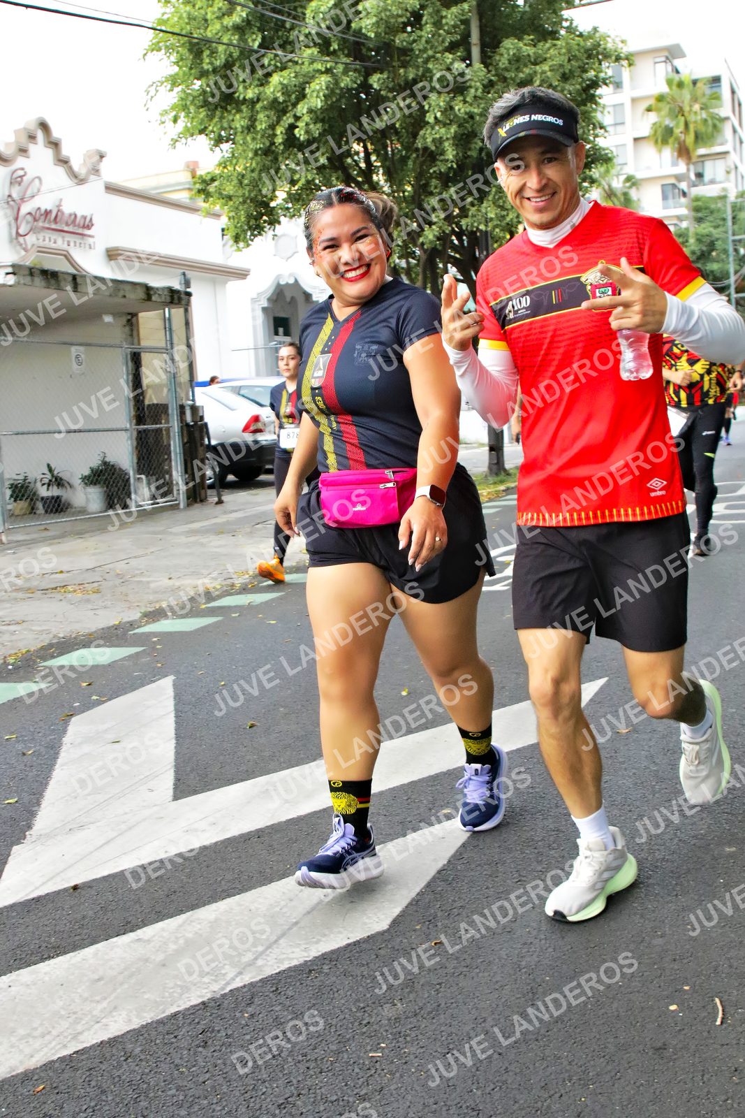 Foto de la X Carrera Leones Negros Red Cola 2026 en Rectoría General de la UdeG, Av. Juárez 976 (meta en Av. Enrique Díaz de León y Pedro Moreno), Guadalajara a las 07:15 · dorsal 878
