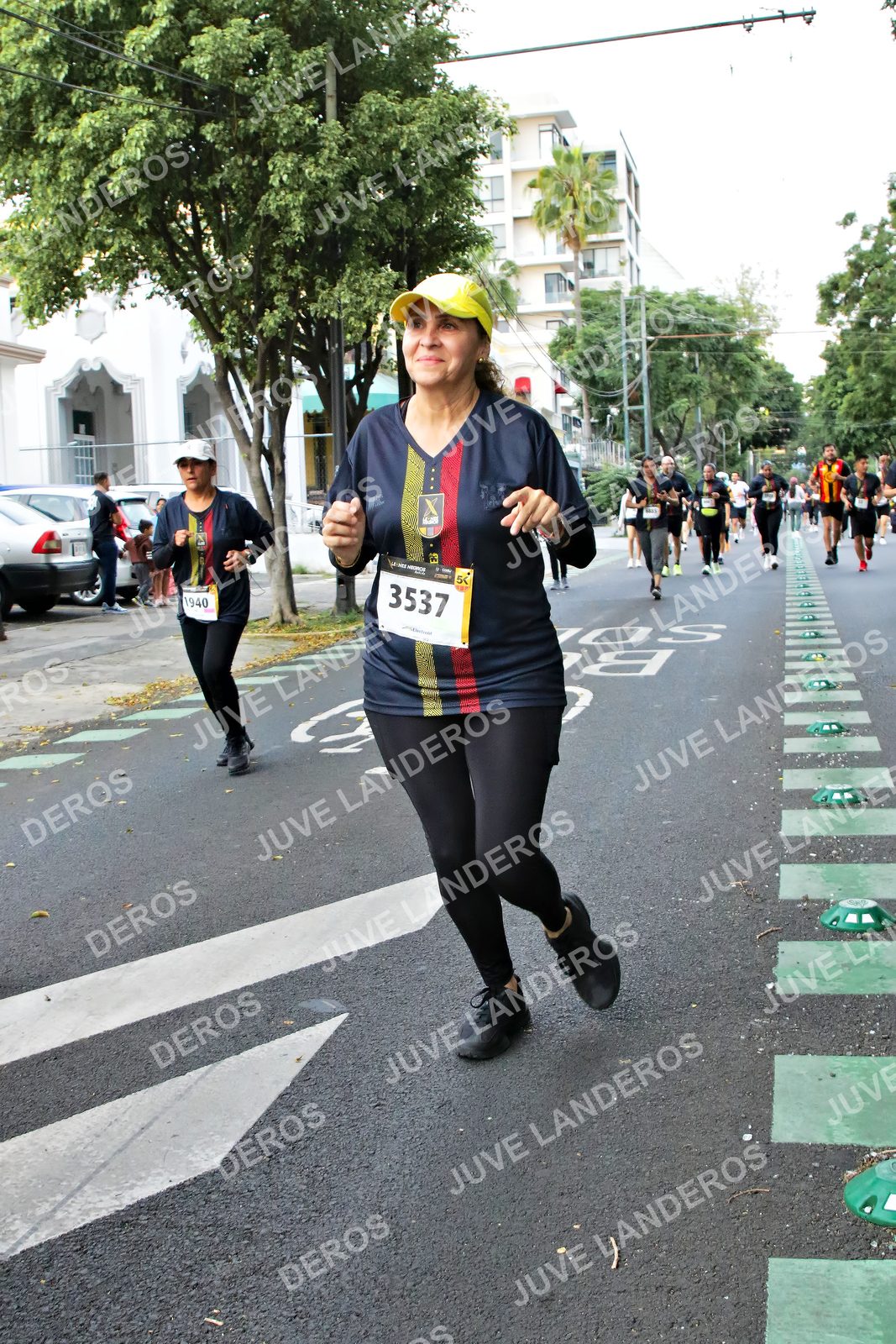 Foto de la X Carrera Leones Negros Red Cola 2026 en Rectoría General de la UdeG, Av. Juárez 976 (meta en Av. Enrique Díaz de León y Pedro Moreno), Guadalajara a las 05:13 · dorsal 3537, 1940