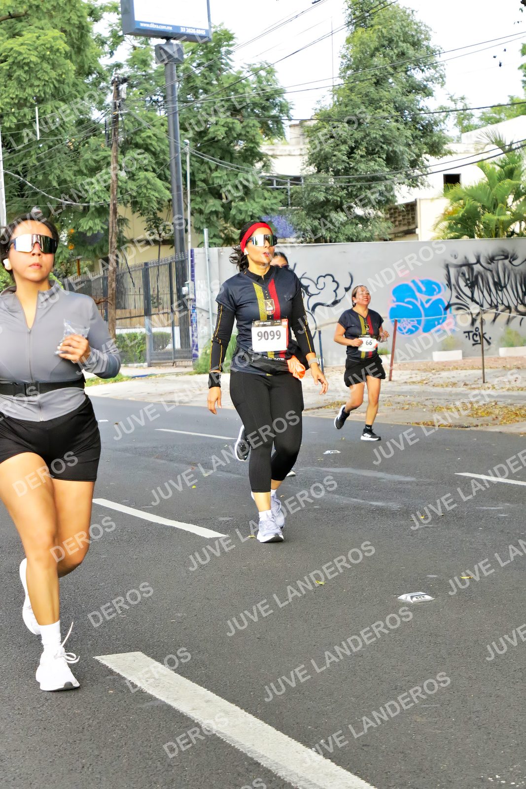 Foto de la X Carrera Leones Negros Red Cola 2026 en Rectoría General de la UdeG, Av. Juárez 976 (meta en Av. Enrique Díaz de León y Pedro Moreno), Guadalajara a las 08:15 · dorsal 9099, 66