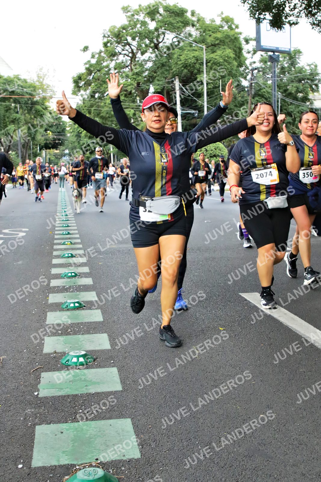 Foto de la X Carrera Leones Negros Red Cola 2026 en Rectoría General de la UdeG, Av. Juárez 976 (meta en Av. Enrique Díaz de León y Pedro Moreno), Guadalajara a las 07:14 · dorsal 350, 2074