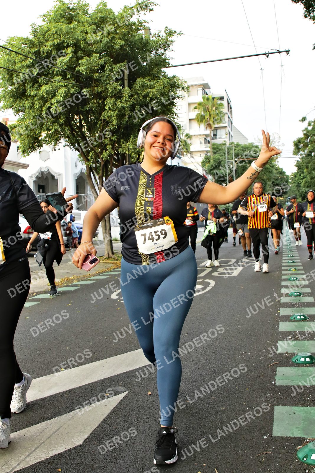 Foto de la X Carrera Leones Negros Red Cola 2026 en Rectoría General de la UdeG, Av. Juárez 976 (meta en Av. Enrique Díaz de León y Pedro Moreno), Guadalajara a las 07:20 · dorsal 7459, 4911, 78
