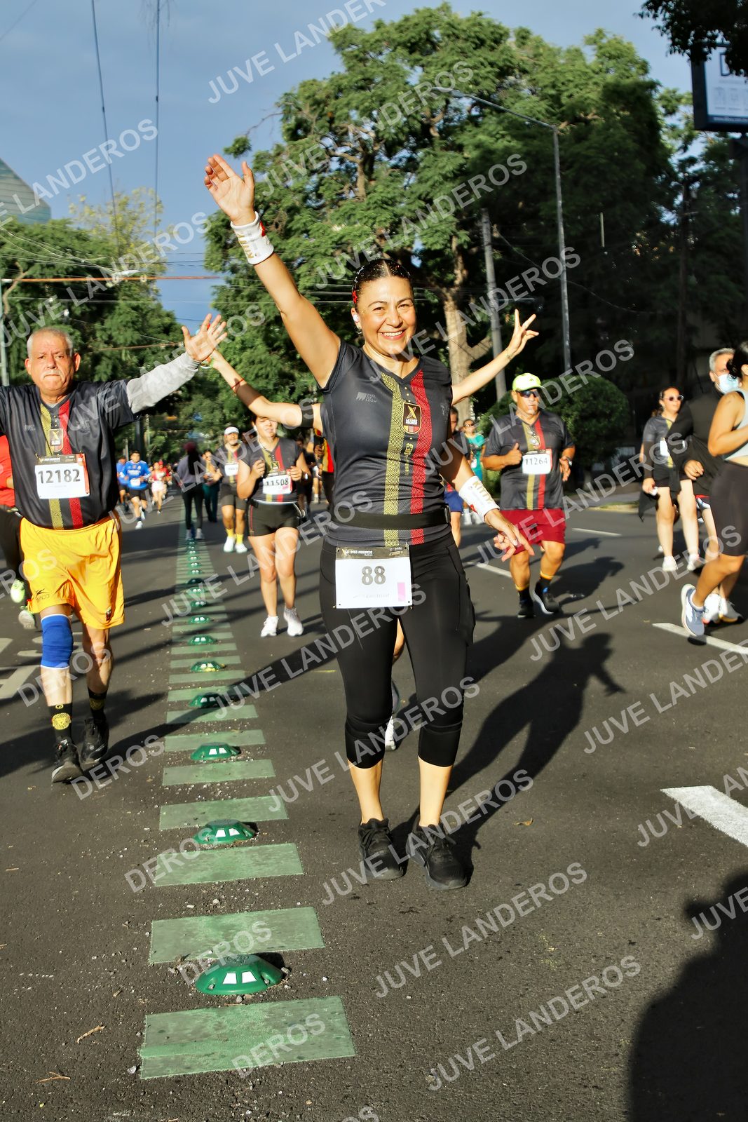 Foto de la X Carrera Leones Negros Red Cola 2026 en Rectoría General de la UdeG, Av. Juárez 976 (meta en Av. Enrique Díaz de León y Pedro Moreno), Guadalajara a las 07:51 · dorsal 88, 12182