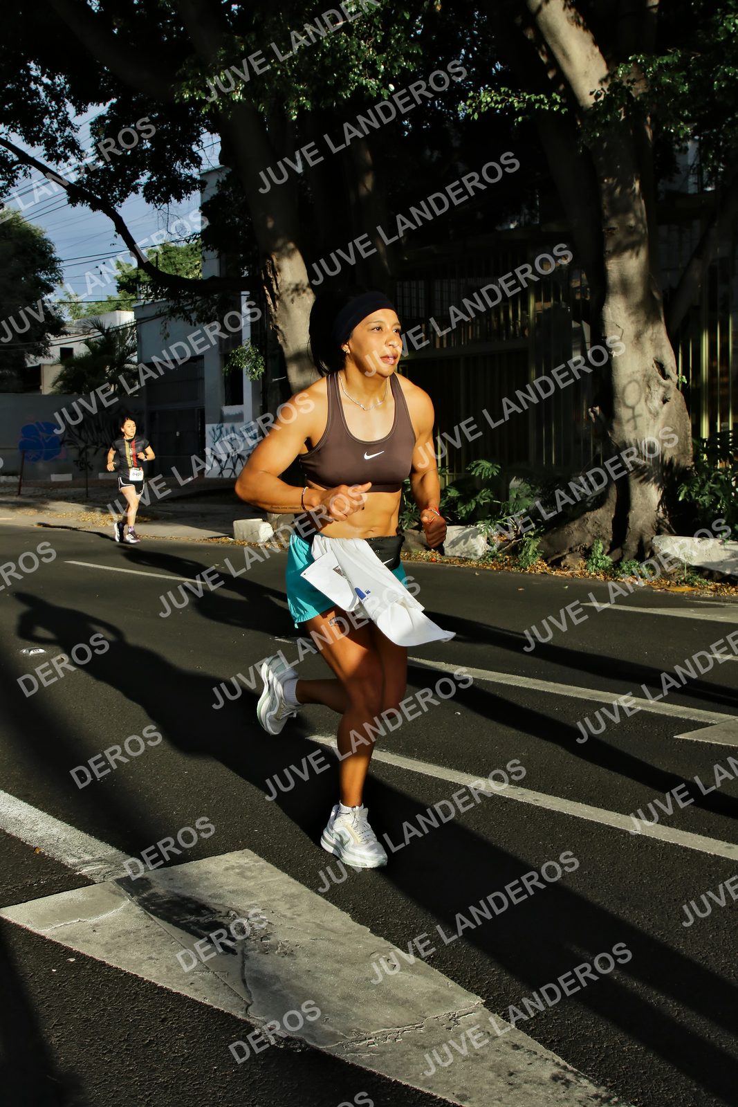 Foto de la X Carrera Leones Negros Red Cola 2026 en Rectoría General de la UdeG, Av. Juárez 976 (meta en Av. Enrique Díaz de León y Pedro Moreno), Guadalajara a las 07:46