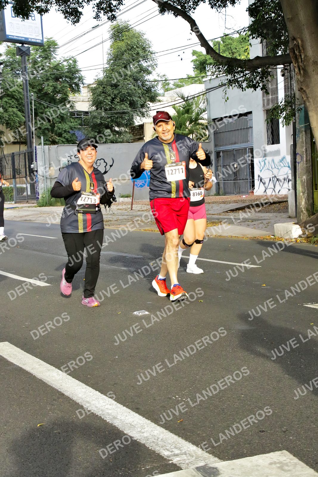 Foto de la X Carrera Leones Negros Red Cola 2026 en Rectoría General de la UdeG, Av. Juárez 976 (meta en Av. Enrique Díaz de León y Pedro Moreno), Guadalajara a las 08:05 · dorsal 8160, 12711