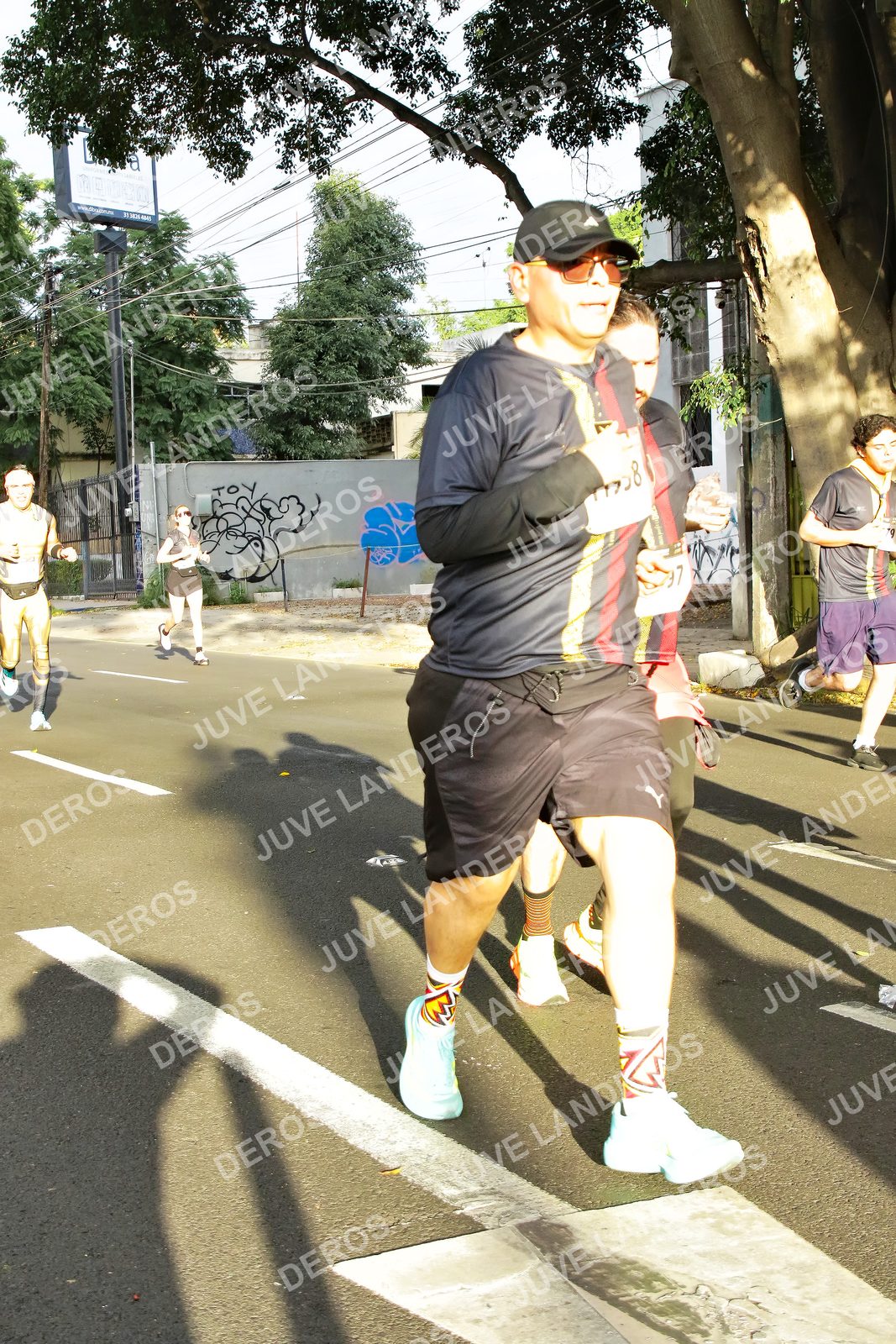 Foto de la X Carrera Leones Negros Red Cola 2026 en Rectoría General de la UdeG, Av. Juárez 976 (meta en Av. Enrique Díaz de León y Pedro Moreno), Guadalajara a las 07:43