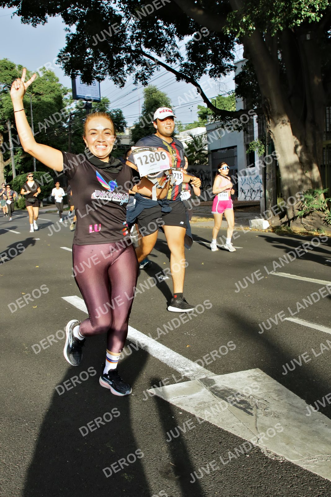 Foto de la X Carrera Leones Negros Red Cola 2026 en Rectoría General de la UdeG, Av. Juárez 976 (meta en Av. Enrique Díaz de León y Pedro Moreno), Guadalajara a las 07:59 · dorsal 12806, 715, 9744, 259