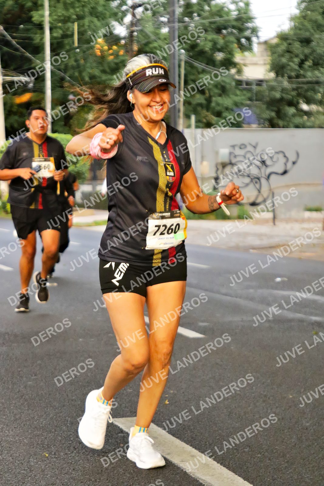 Foto de la X Carrera Leones Negros Red Cola 2026 en Rectoría General de la UdeG, Av. Juárez 976 (meta en Av. Enrique Díaz de León y Pedro Moreno), Guadalajara a las 05:00 · dorsal 7260