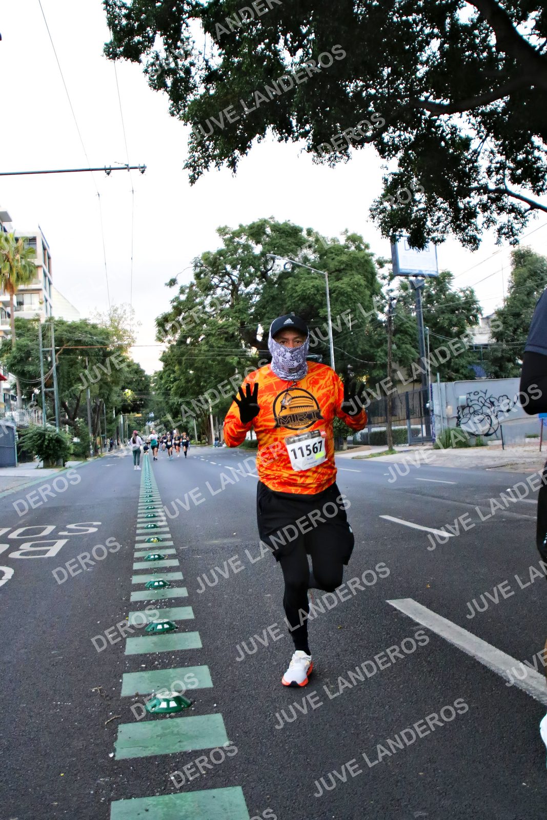 Foto de la X Carrera Leones Negros Red Cola 2026 en Rectoría General de la UdeG, Av. Juárez 976 (meta en Av. Enrique Díaz de León y Pedro Moreno), Guadalajara a las 04:57 · dorsal 11567