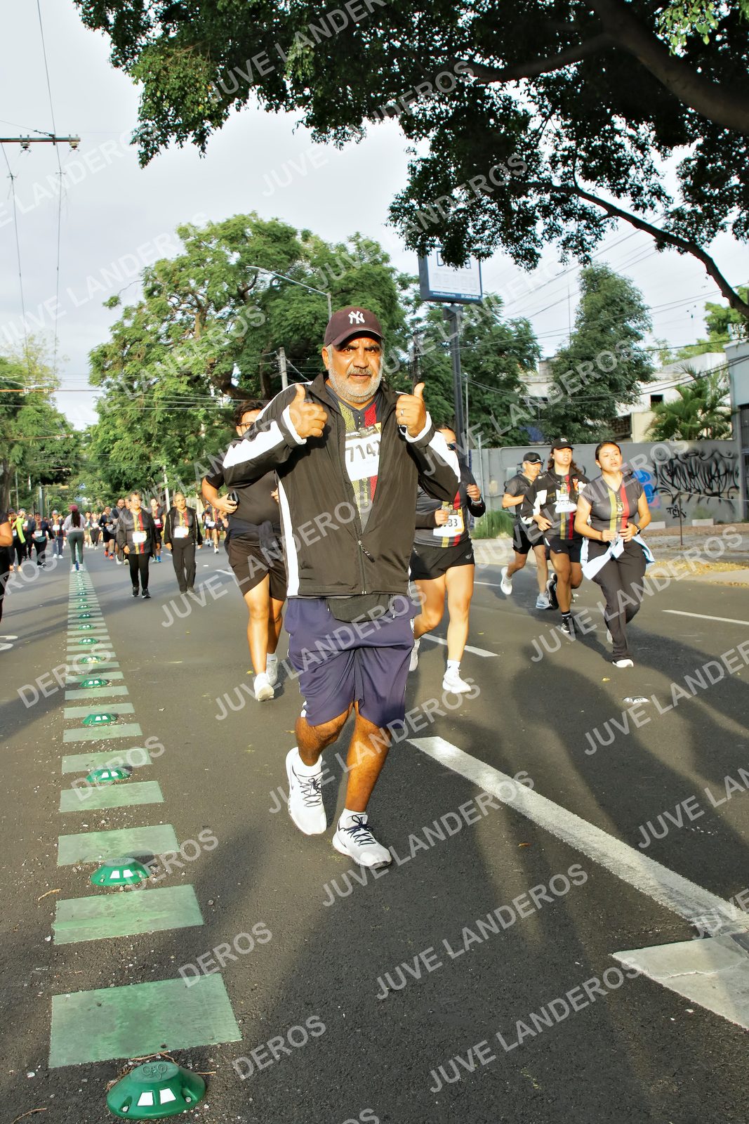Foto de la X Carrera Leones Negros Red Cola 2026 en Rectoría General de la UdeG, Av. Juárez 976 (meta en Av. Enrique Díaz de León y Pedro Moreno), Guadalajara a las 07:34 · dorsal 7142, 33