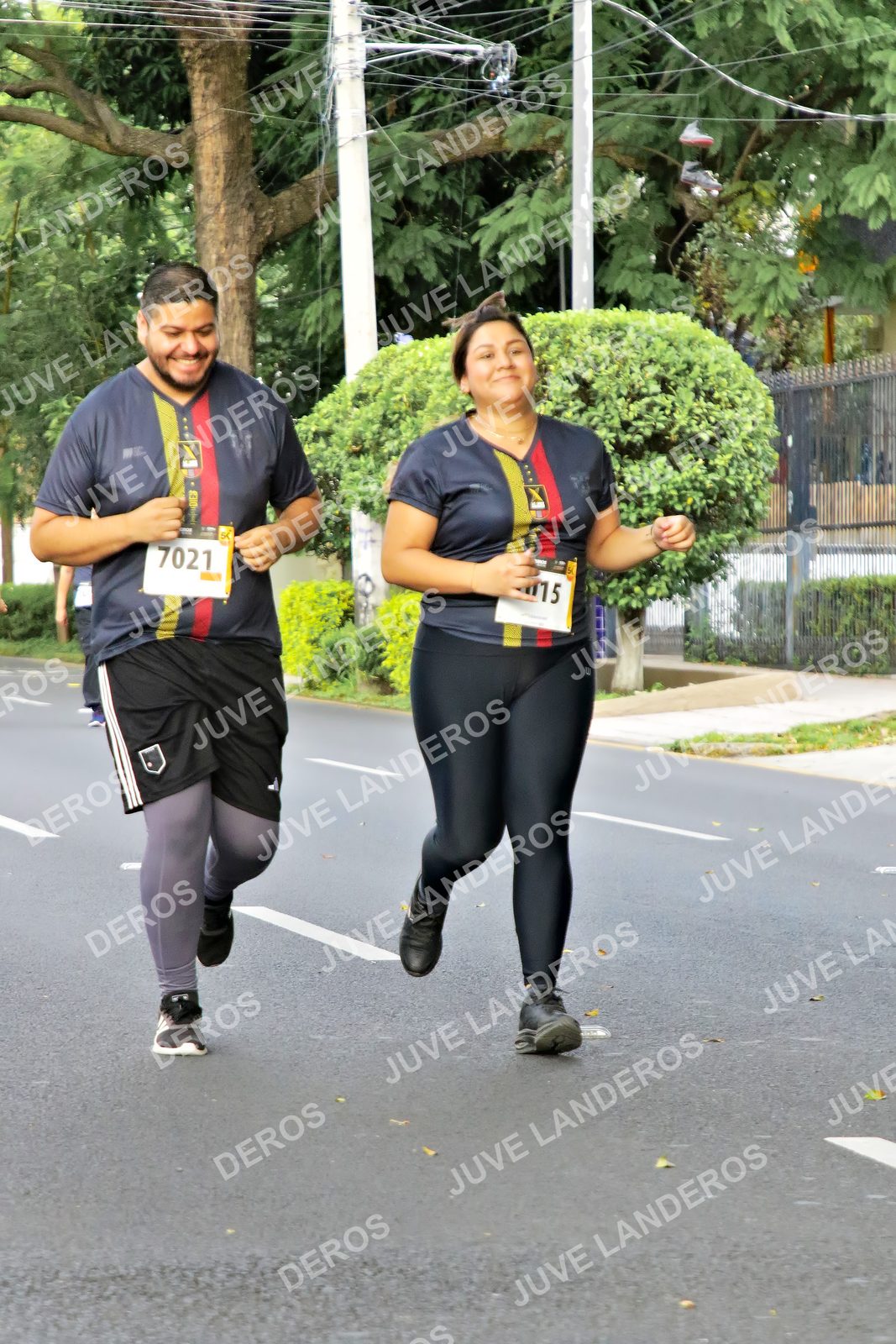 Foto de la X Carrera Leones Negros Red Cola 2026 en Rectoría General de la UdeG, Av. Juárez 976 (meta en Av. Enrique Díaz de León y Pedro Moreno), Guadalajara a las 08:21 · dorsal 7021, 15