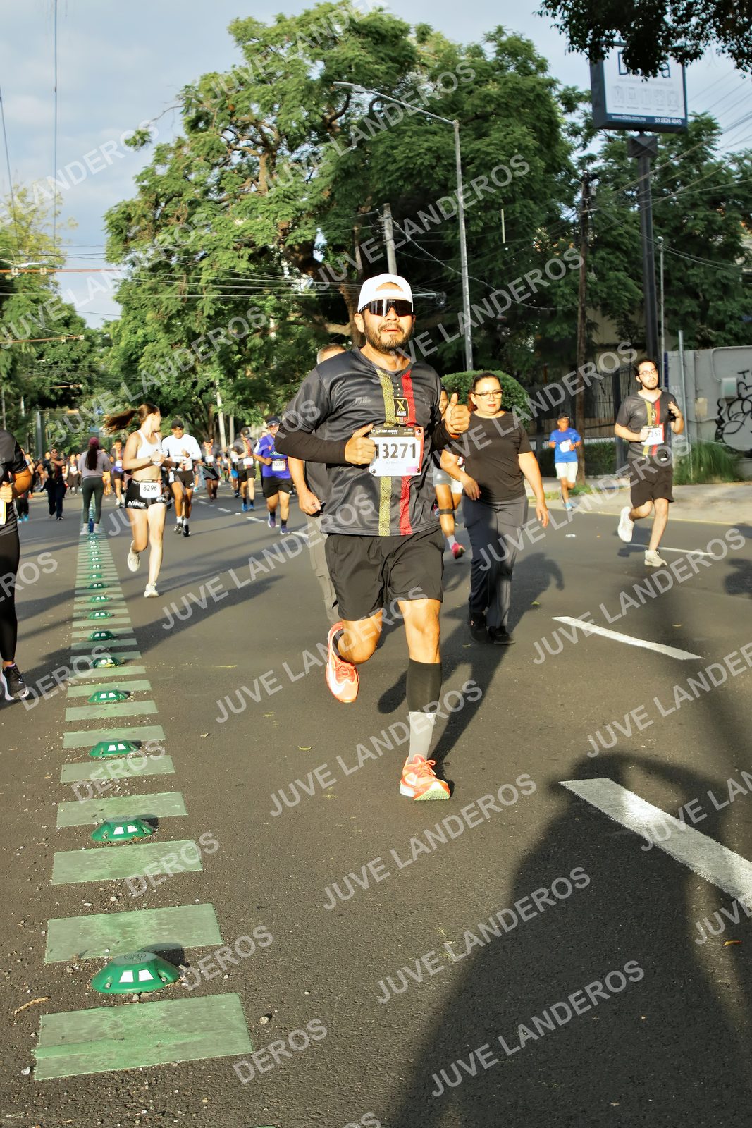 Foto de la X Carrera Leones Negros Red Cola 2026 en Rectoría General de la UdeG, Av. Juárez 976 (meta en Av. Enrique Díaz de León y Pedro Moreno), Guadalajara a las 07:36