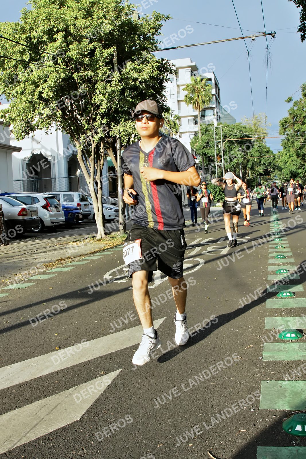 Foto de la X Carrera Leones Negros Red Cola 2026 en Rectoría General de la UdeG, Av. Juárez 976 (meta en Av. Enrique Díaz de León y Pedro Moreno), Guadalajara a las 07:54