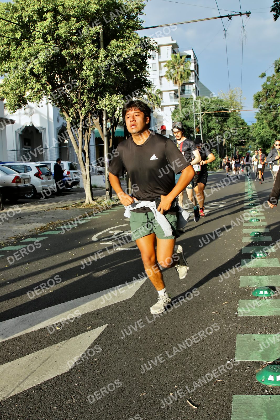 Foto de la X Carrera Leones Negros Red Cola 2026 en Rectoría General de la UdeG, Av. Juárez 976 (meta en Av. Enrique Díaz de León y Pedro Moreno), Guadalajara a las 07:44
