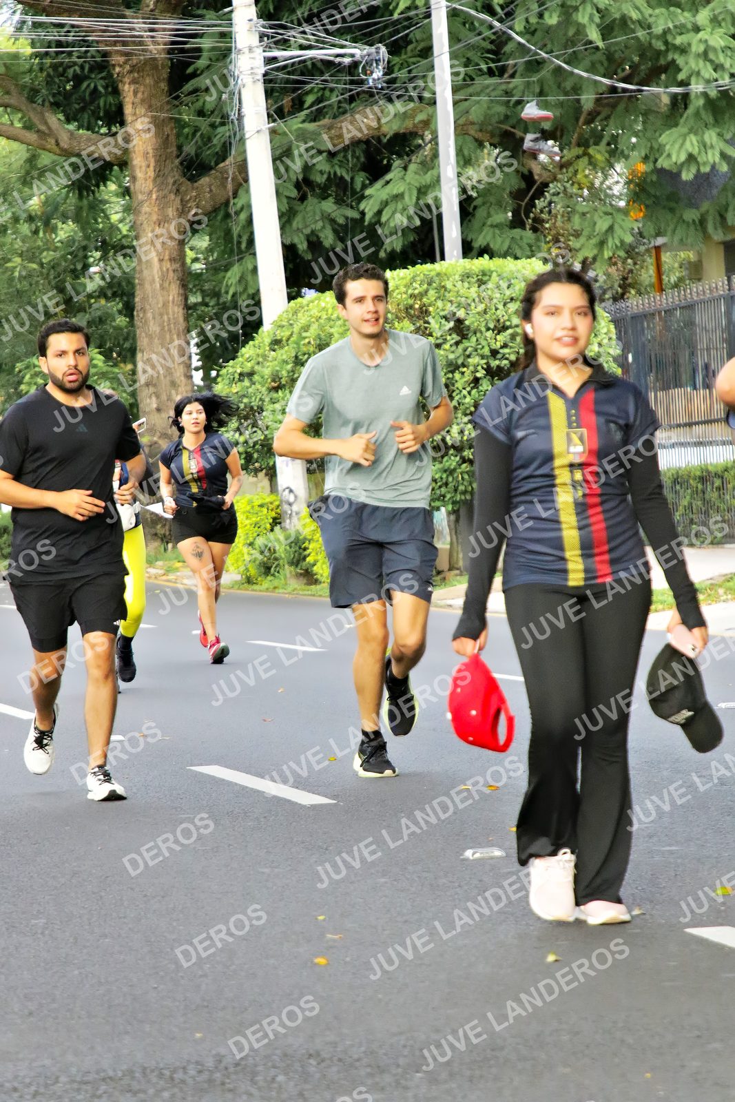 Foto de la X Carrera Leones Negros Red Cola 2026 en Rectoría General de la UdeG, Av. Juárez 976 (meta en Av. Enrique Díaz de León y Pedro Moreno), Guadalajara a las 08:19