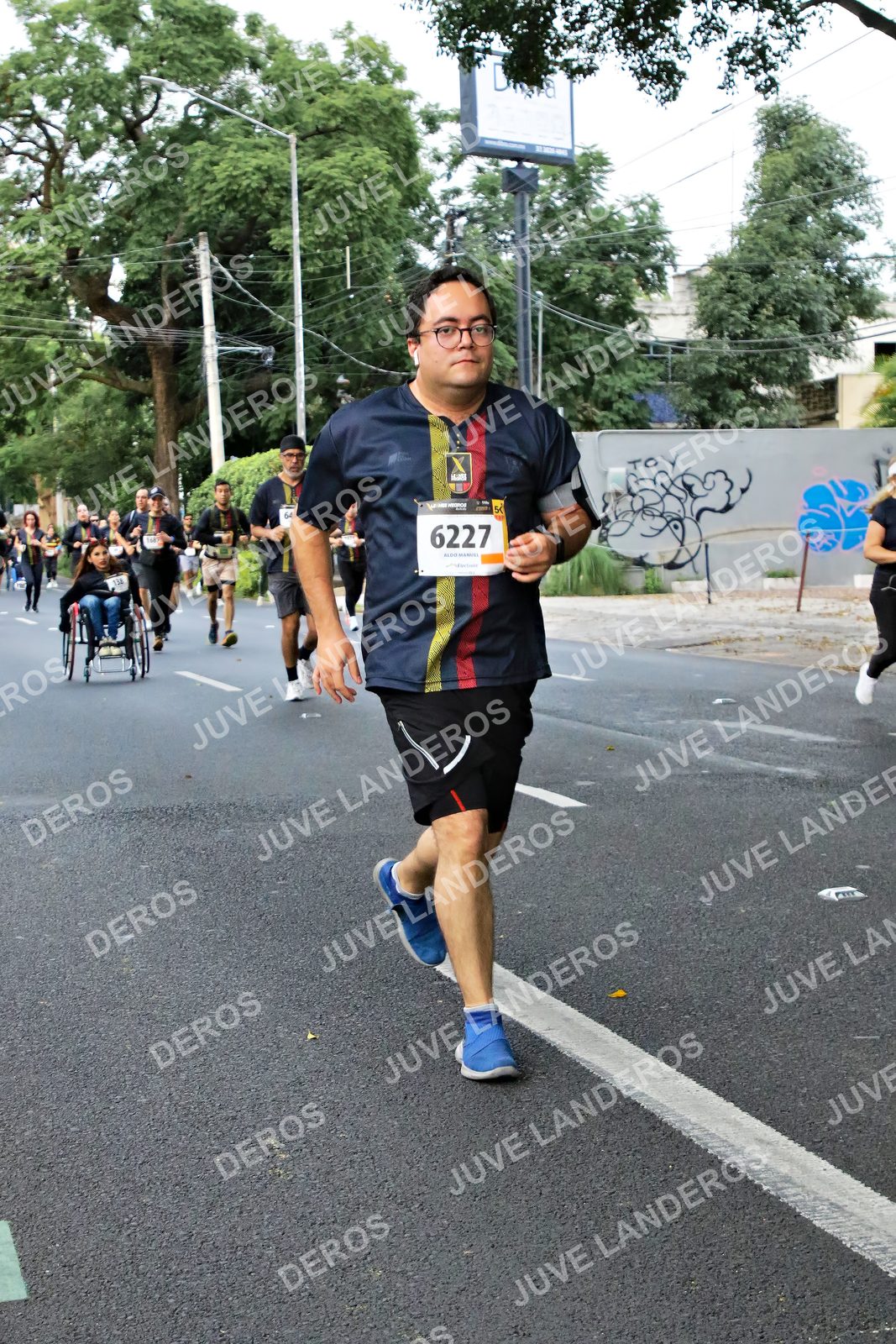 Foto de la X Carrera Leones Negros Red Cola 2026 en Rectoría General de la UdeG, Av. Juárez 976 (meta en Av. Enrique Díaz de León y Pedro Moreno), Guadalajara a las 05:11 · dorsal 6227