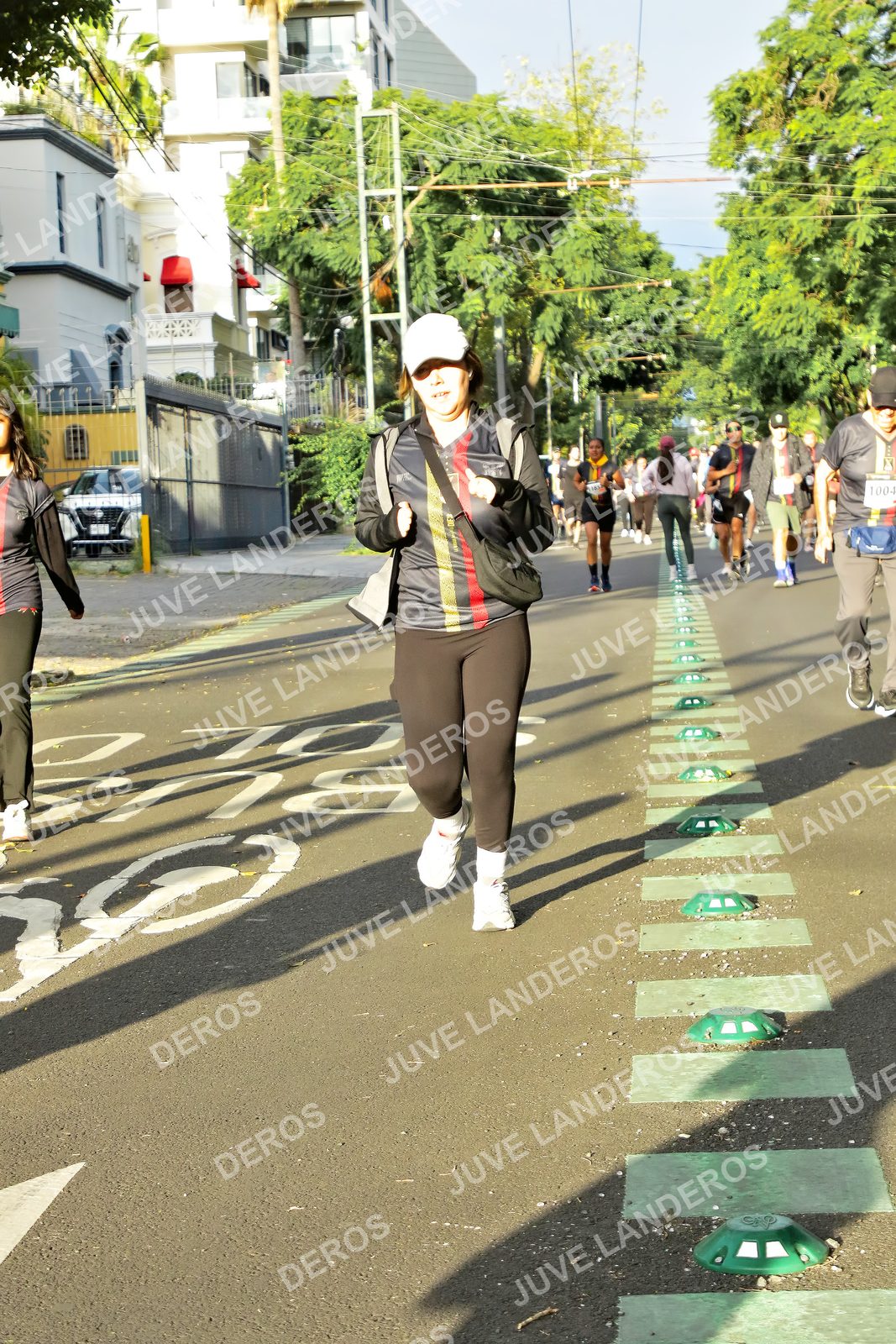 Foto de la X Carrera Leones Negros Red Cola 2026 en Rectoría General de la UdeG, Av. Juárez 976 (meta en Av. Enrique Díaz de León y Pedro Moreno), Guadalajara a las 07:43 · dorsal 1004