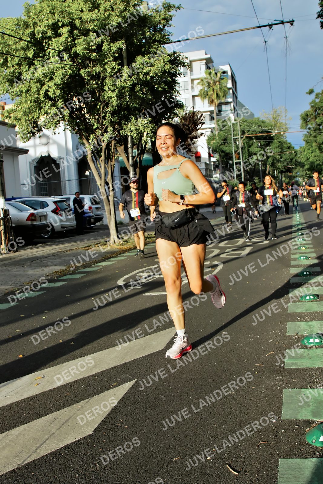 Foto de la X Carrera Leones Negros Red Cola 2026 en Rectoría General de la UdeG, Av. Juárez 976 (meta en Av. Enrique Díaz de León y Pedro Moreno), Guadalajara a las 07:46 · dorsal 1254
