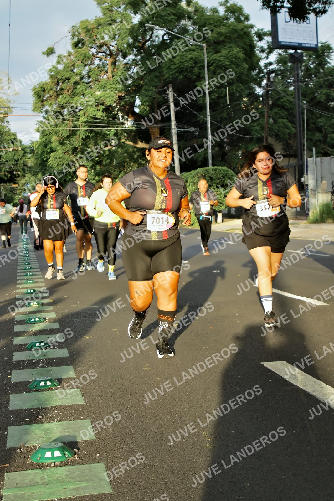 Foto de la X Carrera Leones Negros Red Cola 2026 en Rectoría General de la UdeG, Av. Juárez 976 (meta en Av. Enrique Díaz de León y Pedro Moreno), Guadalajara a las 07:26 · dorsal 7014, 352