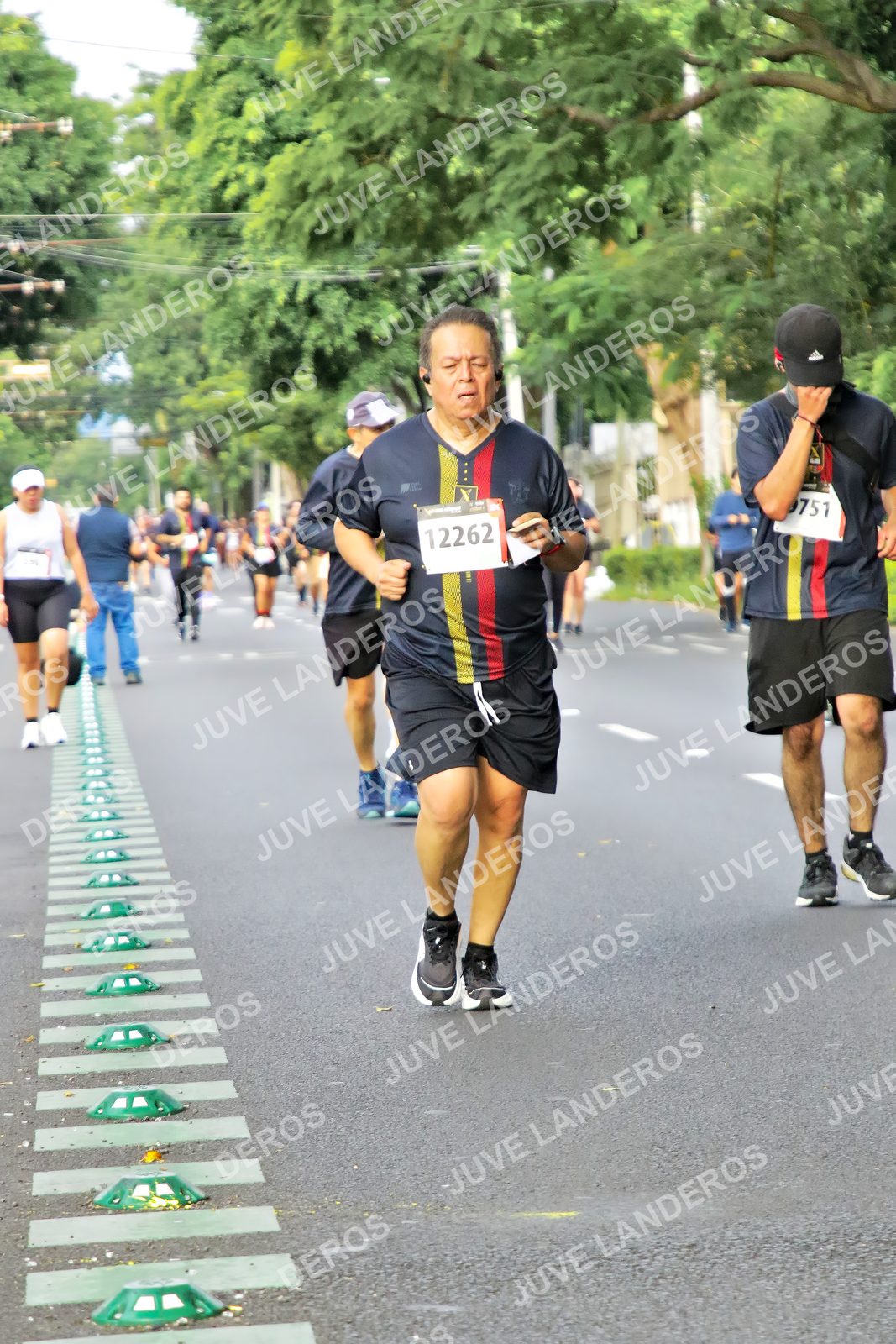 Foto de la X Carrera Leones Negros Red Cola 2026 en Rectoría General de la UdeG, Av. Juárez 976 (meta en Av. Enrique Díaz de León y Pedro Moreno), Guadalajara a las 08:17 · dorsal 12262