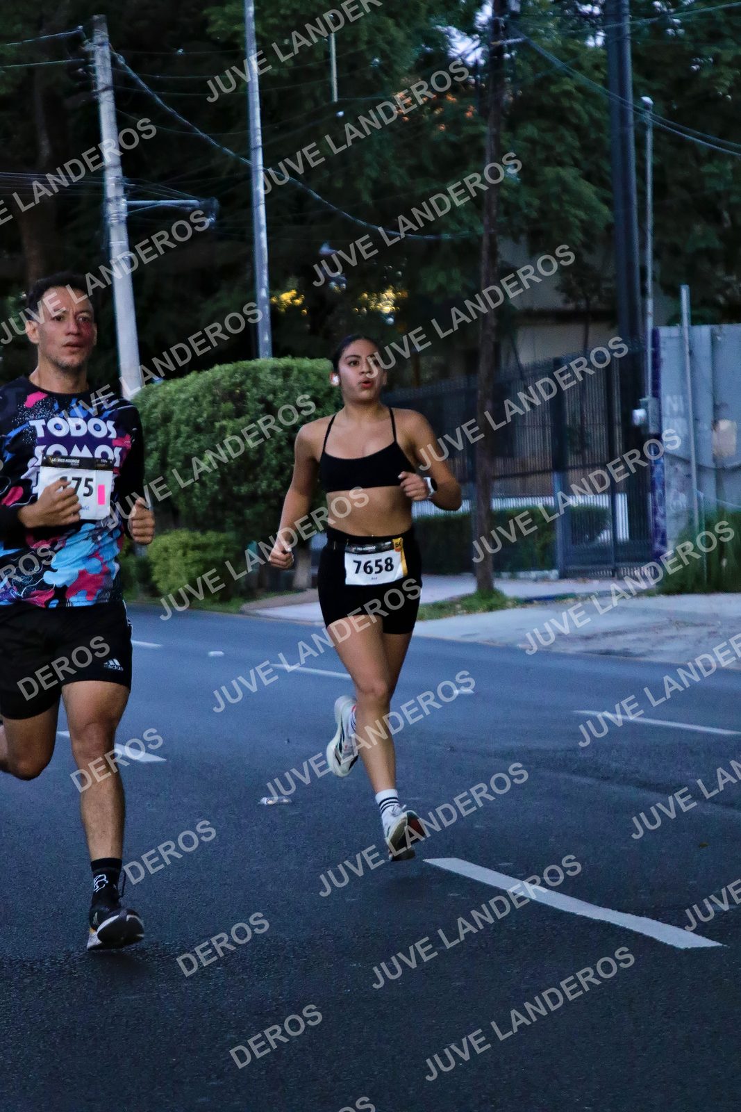 Foto de la X Carrera Leones Negros Red Cola 2026 en Rectoría General de la UdeG, Av. Juárez 976 (meta en Av. Enrique Díaz de León y Pedro Moreno), Guadalajara a las 04:52 · dorsal 7658, 75