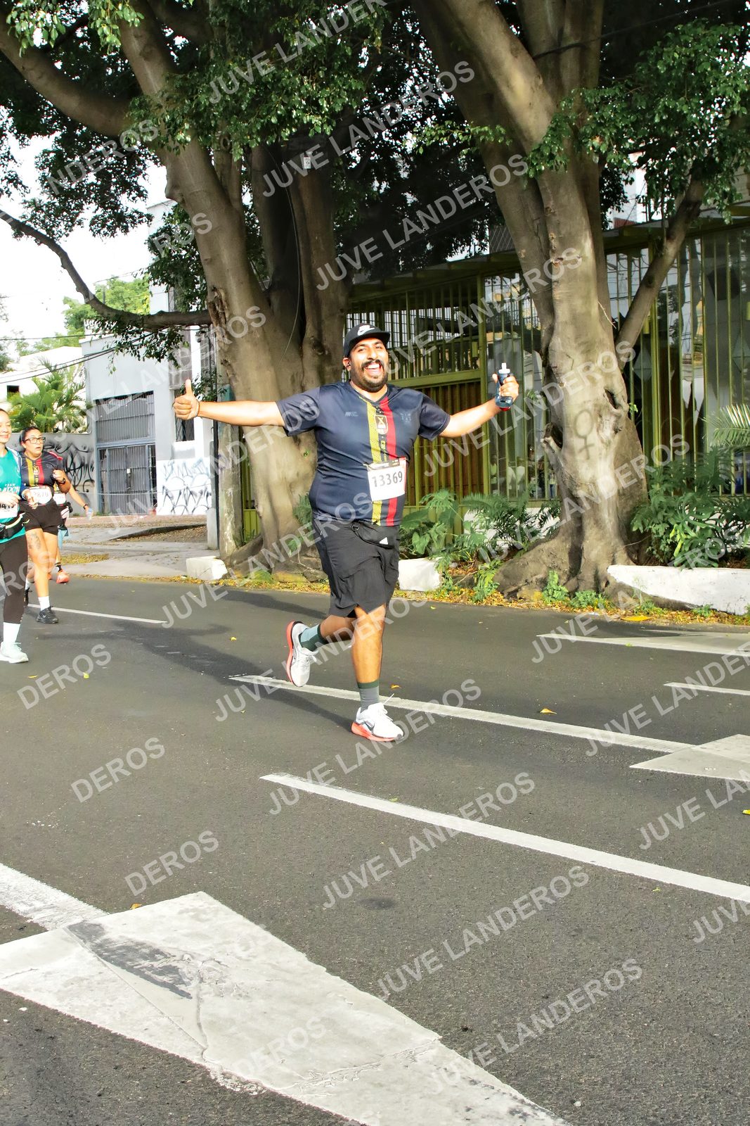 Foto de la X Carrera Leones Negros Red Cola 2026 en Rectoría General de la UdeG, Av. Juárez 976 (meta en Av. Enrique Díaz de León y Pedro Moreno), Guadalajara a las 08:09 · dorsal 13369