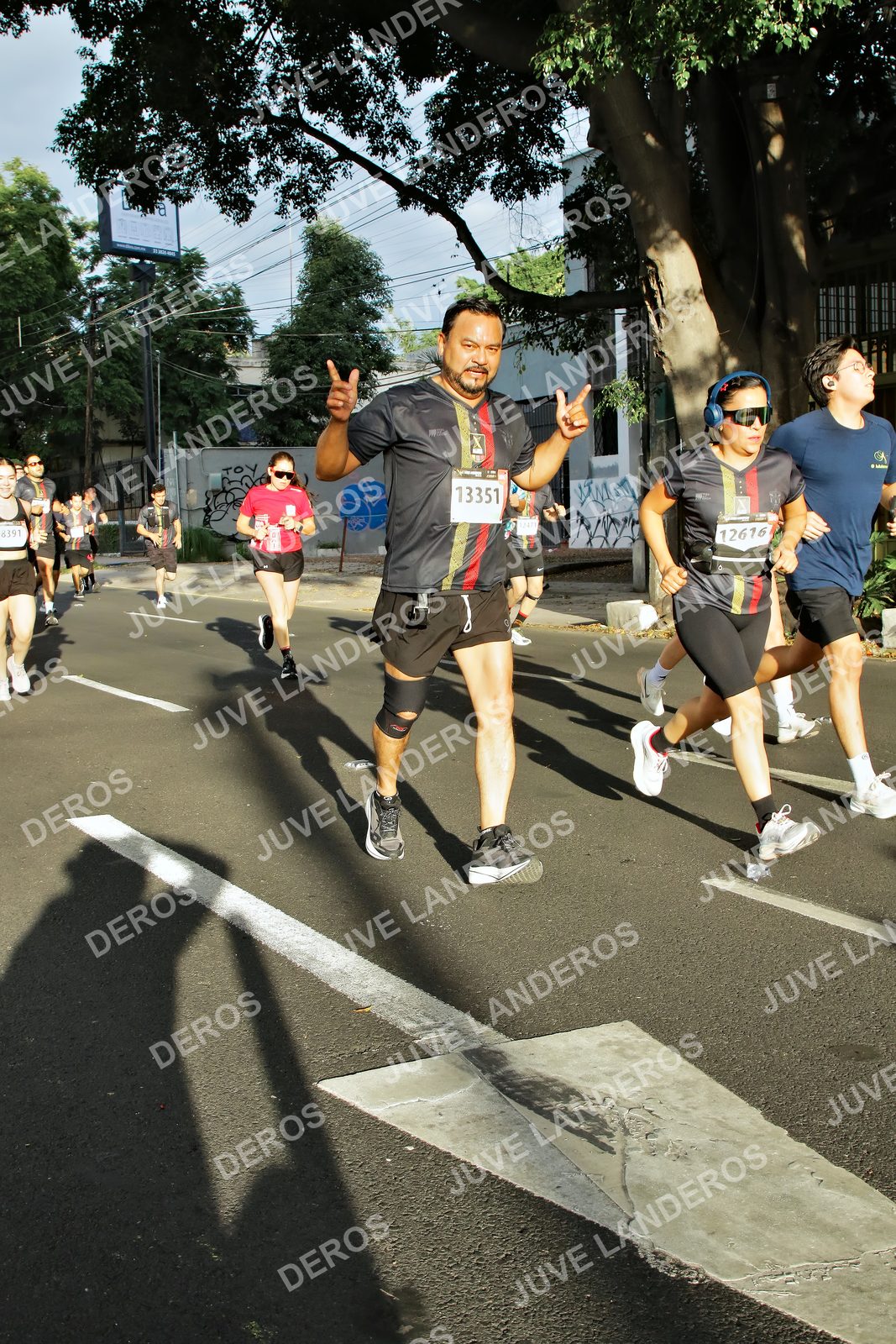 Foto de la X Carrera Leones Negros Red Cola 2026 en Rectoría General de la UdeG, Av. Juárez 976 (meta en Av. Enrique Díaz de León y Pedro Moreno), Guadalajara a las 07:43 · dorsal 13351, 8391