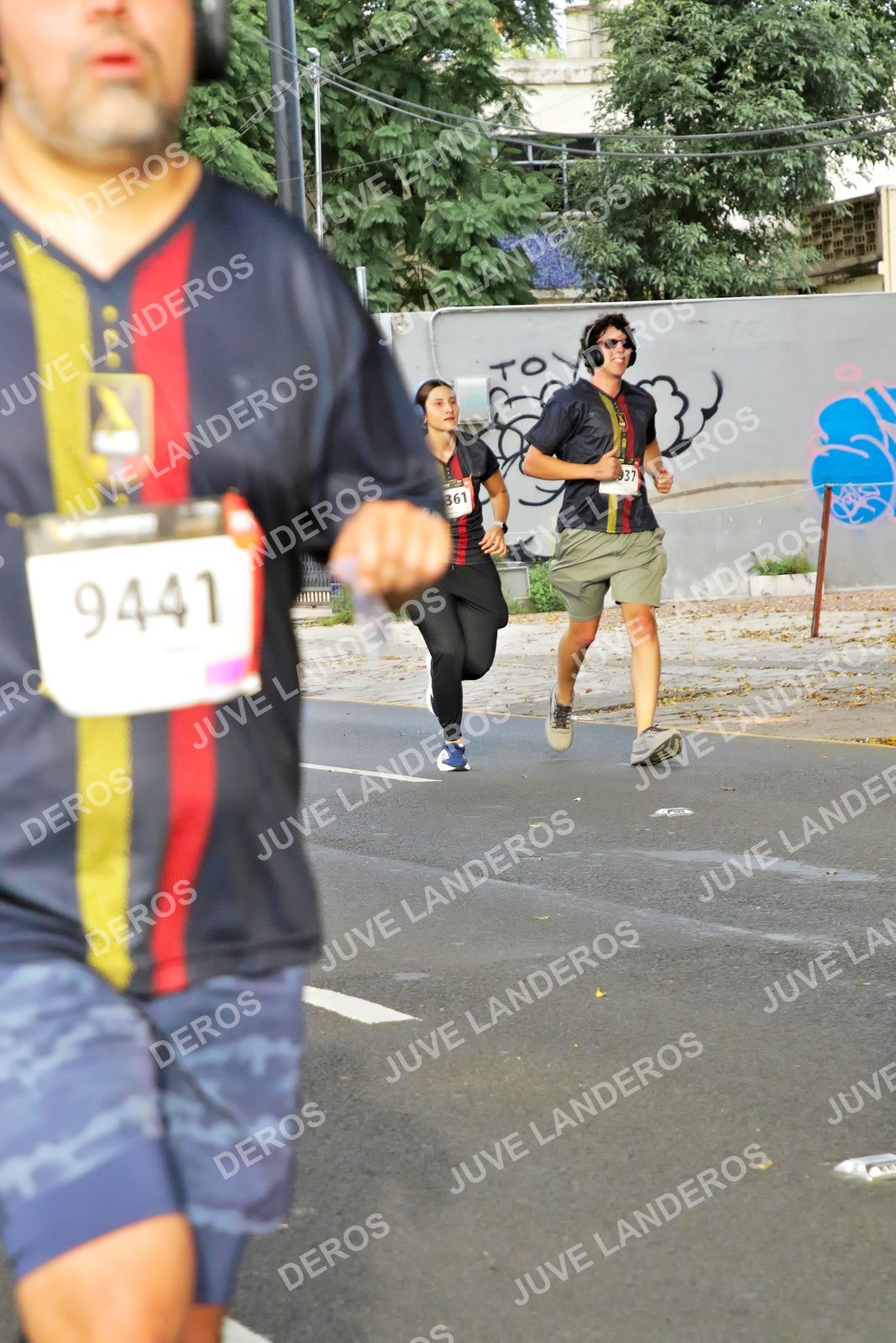 Foto de la X Carrera Leones Negros Red Cola 2026 en Rectoría General de la UdeG, Av. Juárez 976 (meta en Av. Enrique Díaz de León y Pedro Moreno), Guadalajara a las 08:06 · dorsal 9441, 361, 937