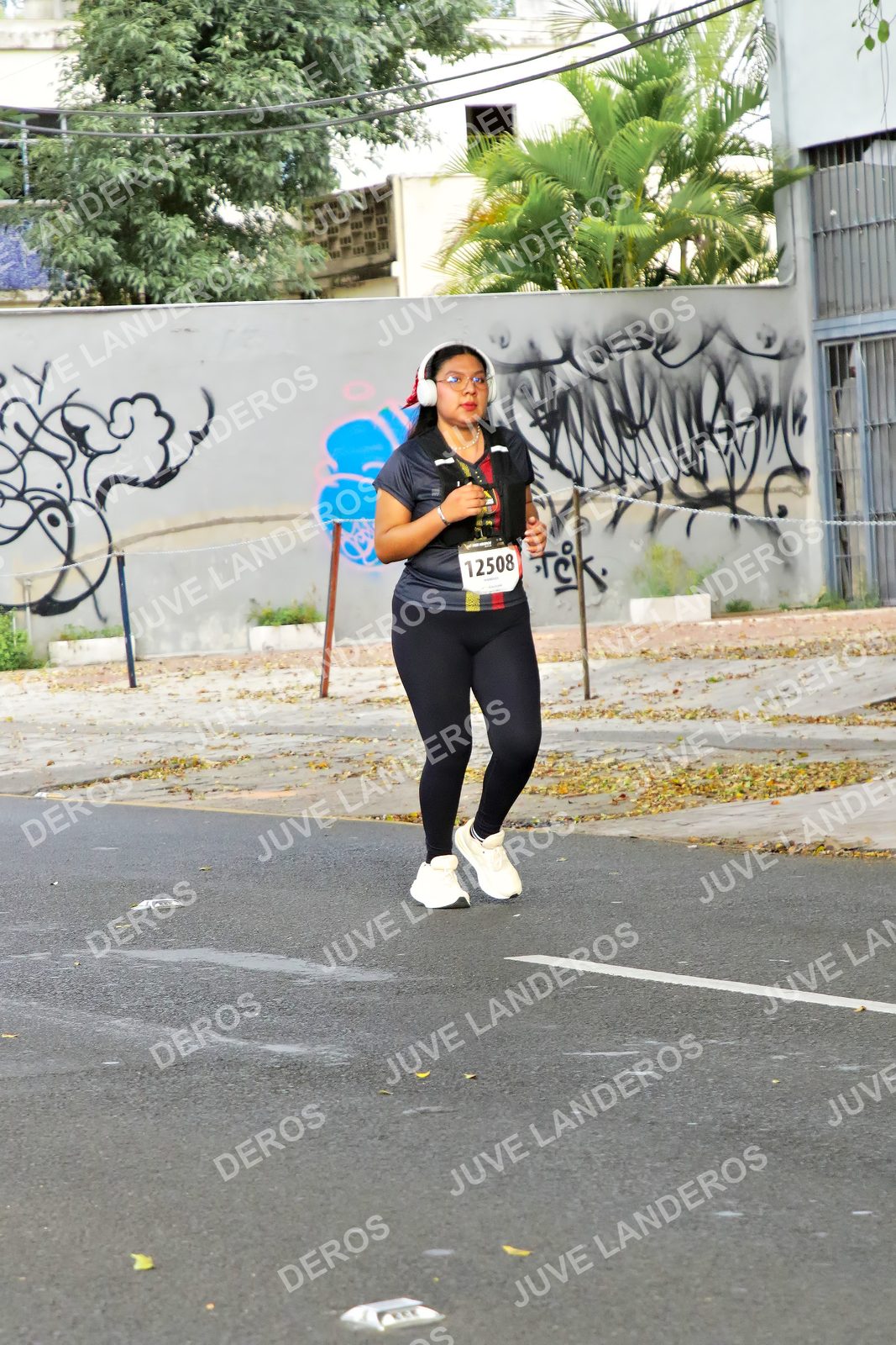 Foto de la X Carrera Leones Negros Red Cola 2026 en Rectoría General de la UdeG, Av. Juárez 976 (meta en Av. Enrique Díaz de León y Pedro Moreno), Guadalajara a las 08:19 · dorsal 12508
