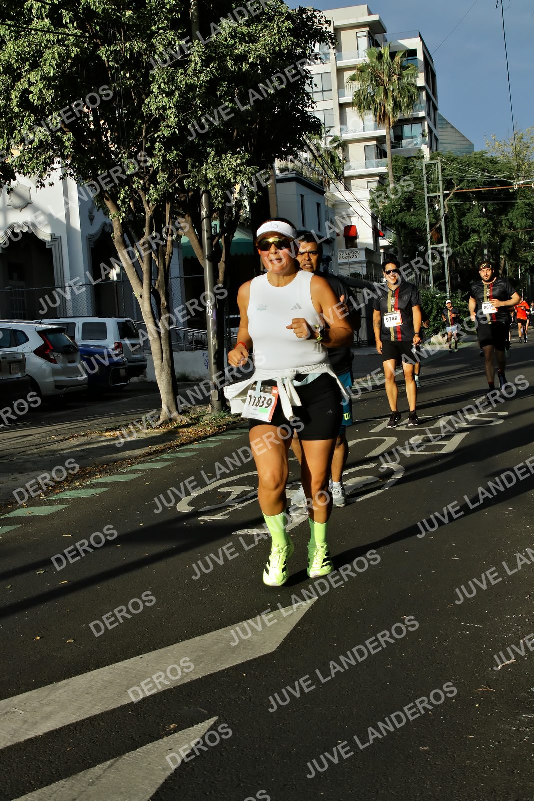 Foto de la X Carrera Leones Negros Red Cola 2026 en Rectoría General de la UdeG, Av. Juárez 976 (meta en Av. Enrique Díaz de León y Pedro Moreno), Guadalajara a las 07:50 · dorsal 9748