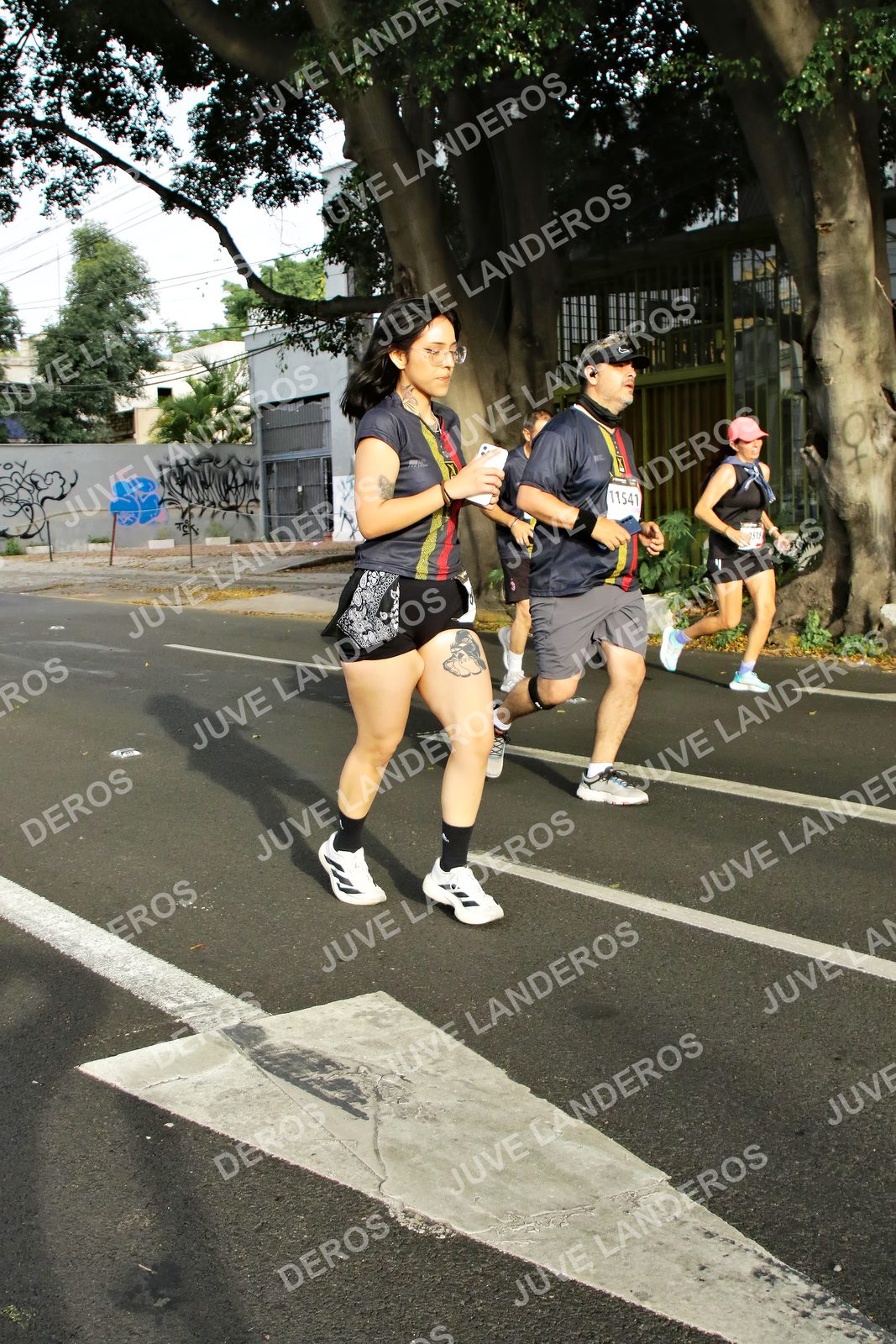 Foto de la X Carrera Leones Negros Red Cola 2026 en Rectoría General de la UdeG, Av. Juárez 976 (meta en Av. Enrique Díaz de León y Pedro Moreno), Guadalajara a las 08:04 · dorsal 11541