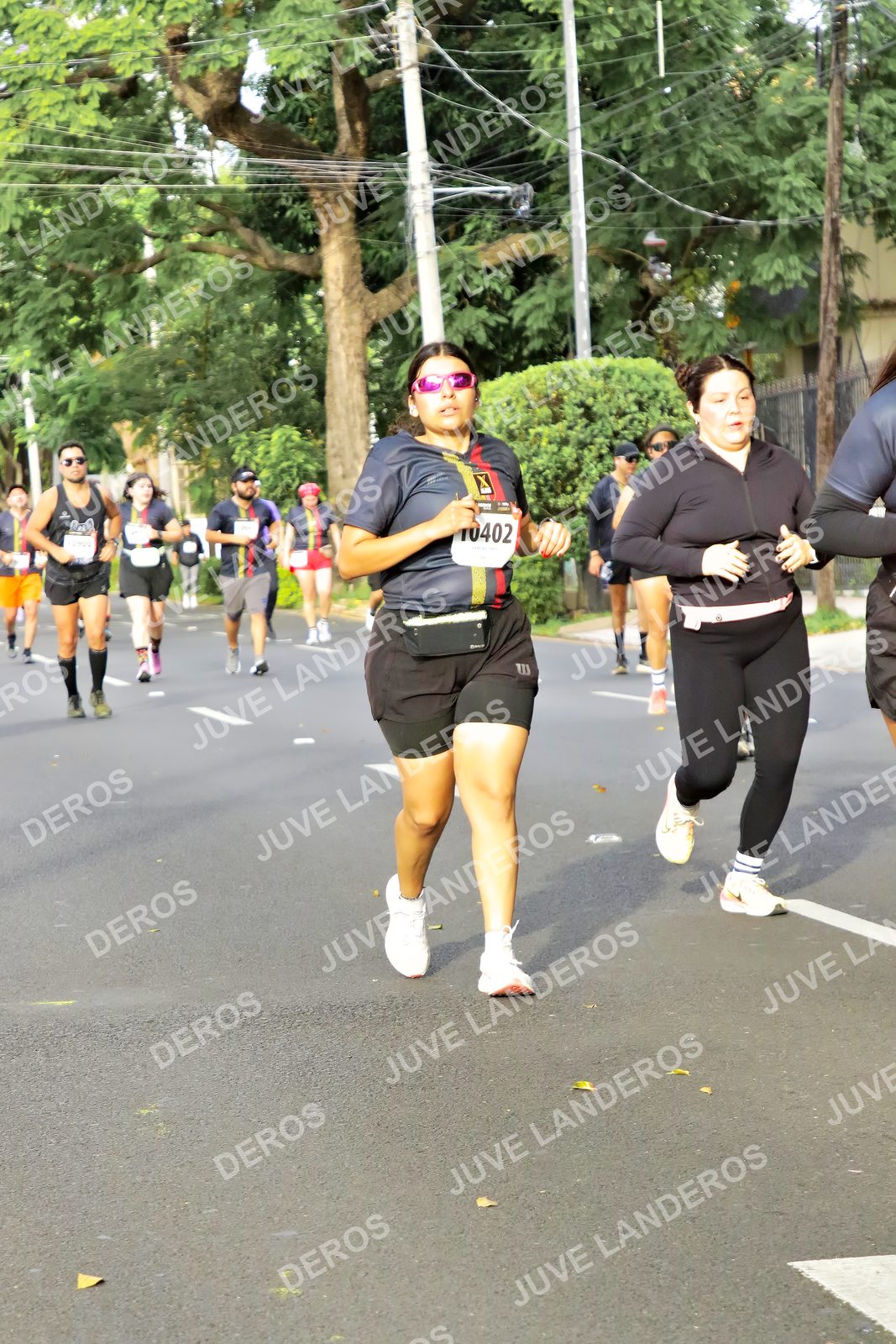Foto de la X Carrera Leones Negros Red Cola 2026 en Rectoría General de la UdeG, Av. Juárez 976 (meta en Av. Enrique Díaz de León y Pedro Moreno), Guadalajara a las 08:10 · dorsal 10402