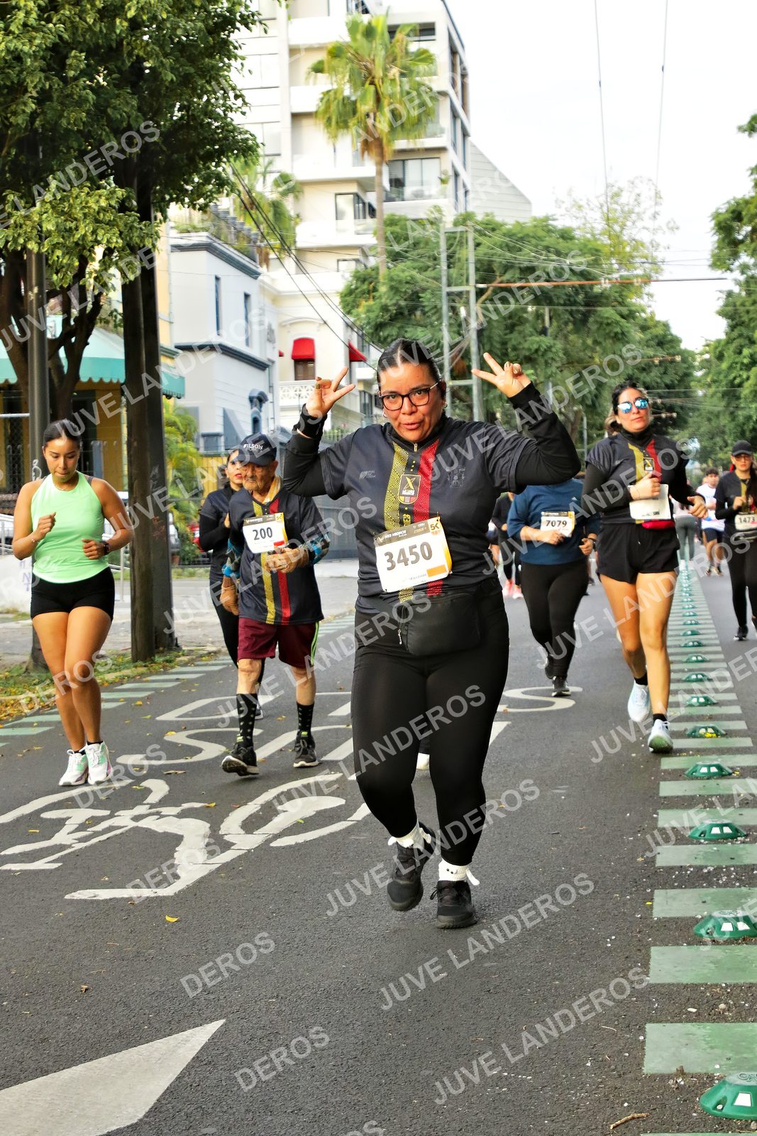 Foto de la X Carrera Leones Negros Red Cola 2026 en Rectoría General de la UdeG, Av. Juárez 976 (meta en Av. Enrique Díaz de León y Pedro Moreno), Guadalajara a las 07:20 · dorsal 3450, 200, 7079