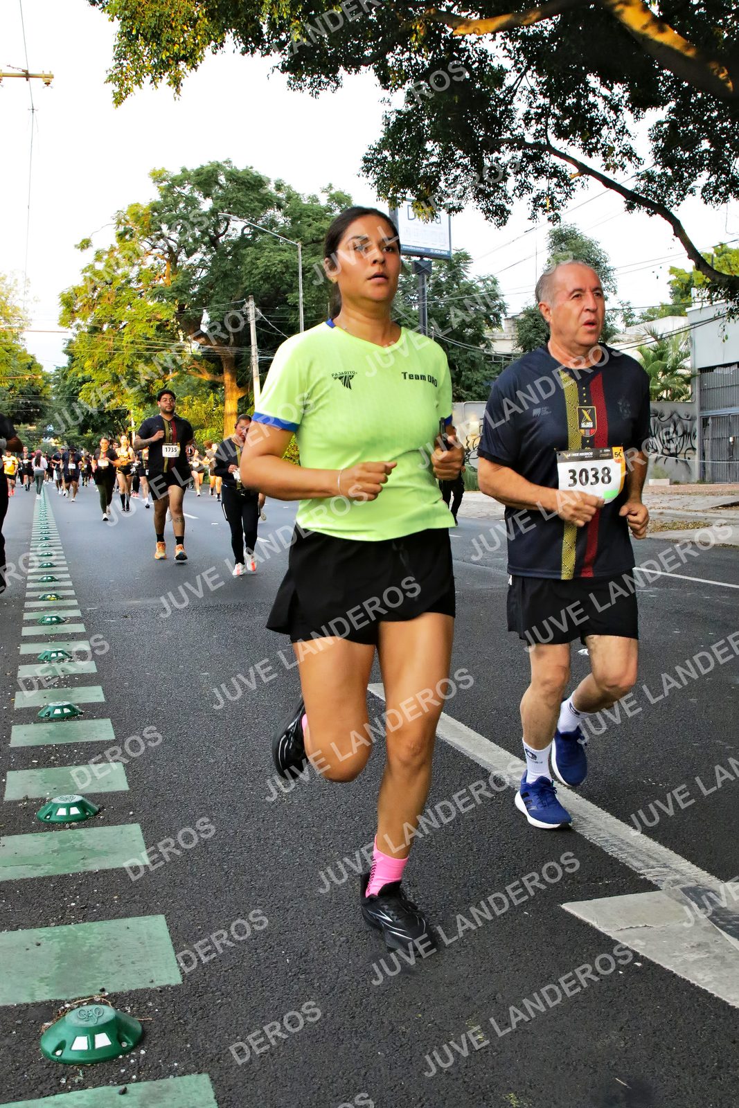 Foto de la X Carrera Leones Negros Red Cola 2026 en Rectoría General de la UdeG, Av. Juárez 976 (meta en Av. Enrique Díaz de León y Pedro Moreno), Guadalajara a las 05:06 · dorsal 3038, 1735