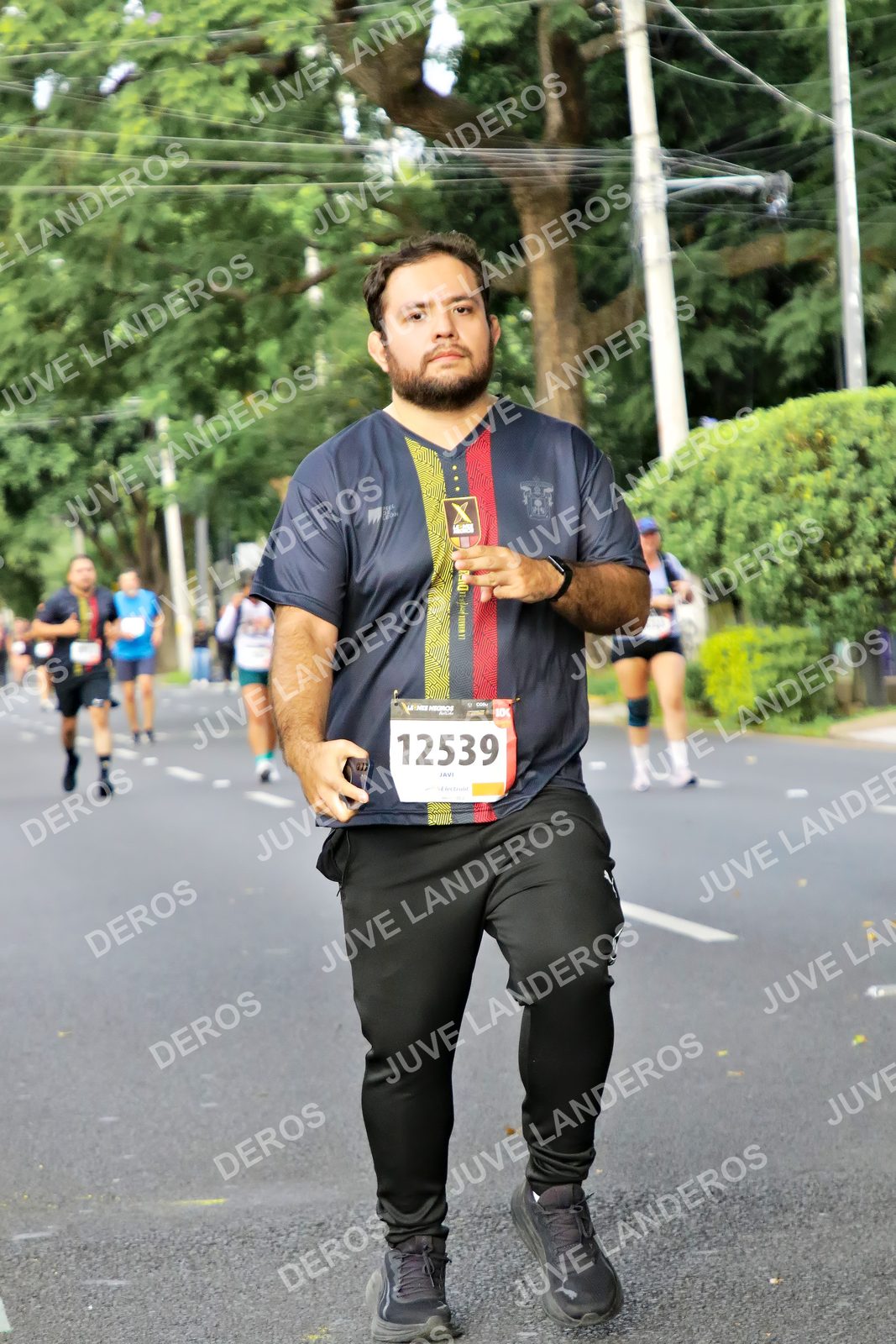 Foto de la X Carrera Leones Negros Red Cola 2026 en Rectoría General de la UdeG, Av. Juárez 976 (meta en Av. Enrique Díaz de León y Pedro Moreno), Guadalajara a las 08:16 · dorsal 12539