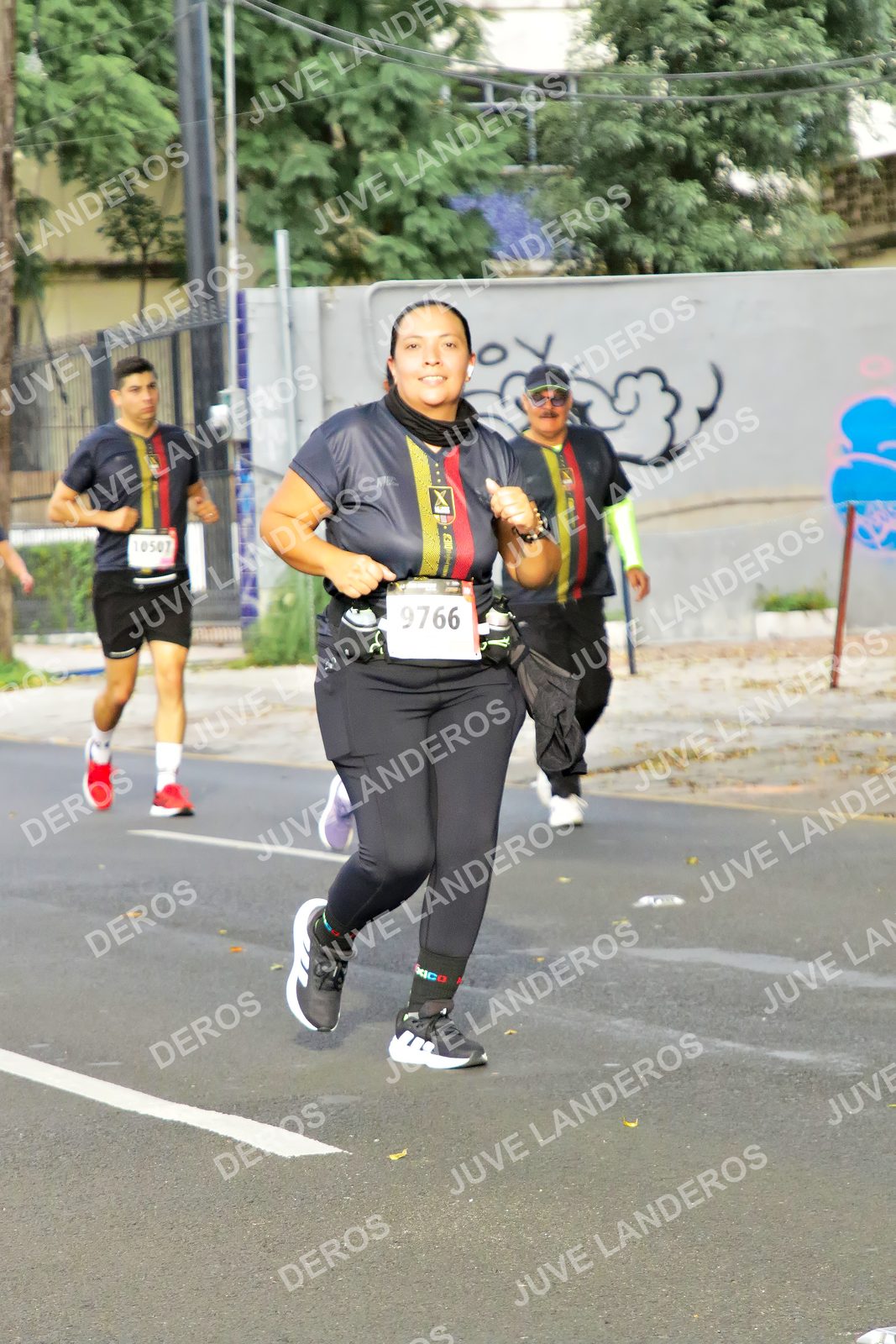 Foto de la X Carrera Leones Negros Red Cola 2026 en Rectoría General de la UdeG, Av. Juárez 976 (meta en Av. Enrique Díaz de León y Pedro Moreno), Guadalajara a las 08:13 · dorsal 9766, 10507