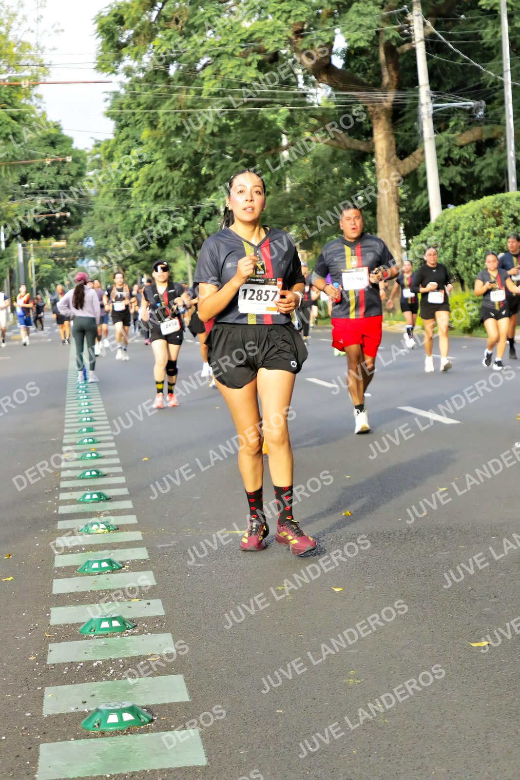 Foto de la X Carrera Leones Negros Red Cola 2026 en Rectoría General de la UdeG, Av. Juárez 976 (meta en Av. Enrique Díaz de León y Pedro Moreno), Guadalajara a las 08:05 · dorsal 12857