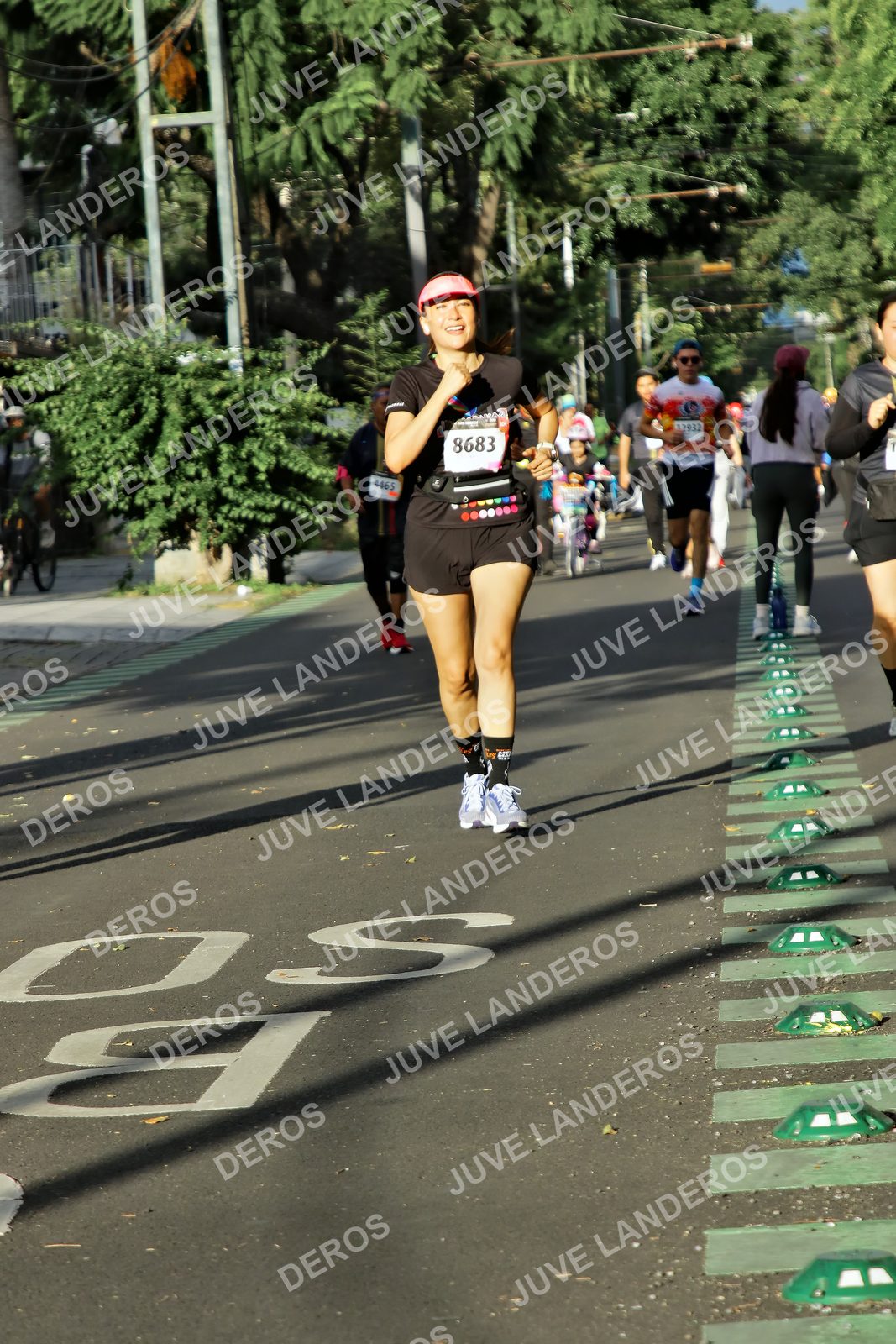 Foto de la X Carrera Leones Negros Red Cola 2026 en Rectoría General de la UdeG, Av. Juárez 976 (meta en Av. Enrique Díaz de León y Pedro Moreno), Guadalajara a las 07:52 · dorsal 8683, 4465