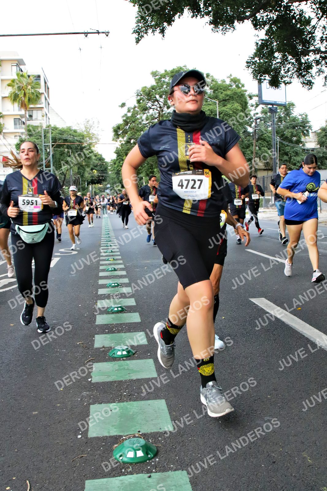 Foto de la X Carrera Leones Negros Red Cola 2026 en Rectoría General de la UdeG, Av. Juárez 976 (meta en Av. Enrique Díaz de León y Pedro Moreno), Guadalajara a las 05:11 · dorsal 4727, 5951